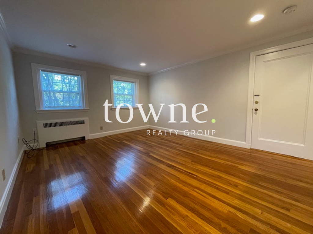 75 Wyman St, Waban