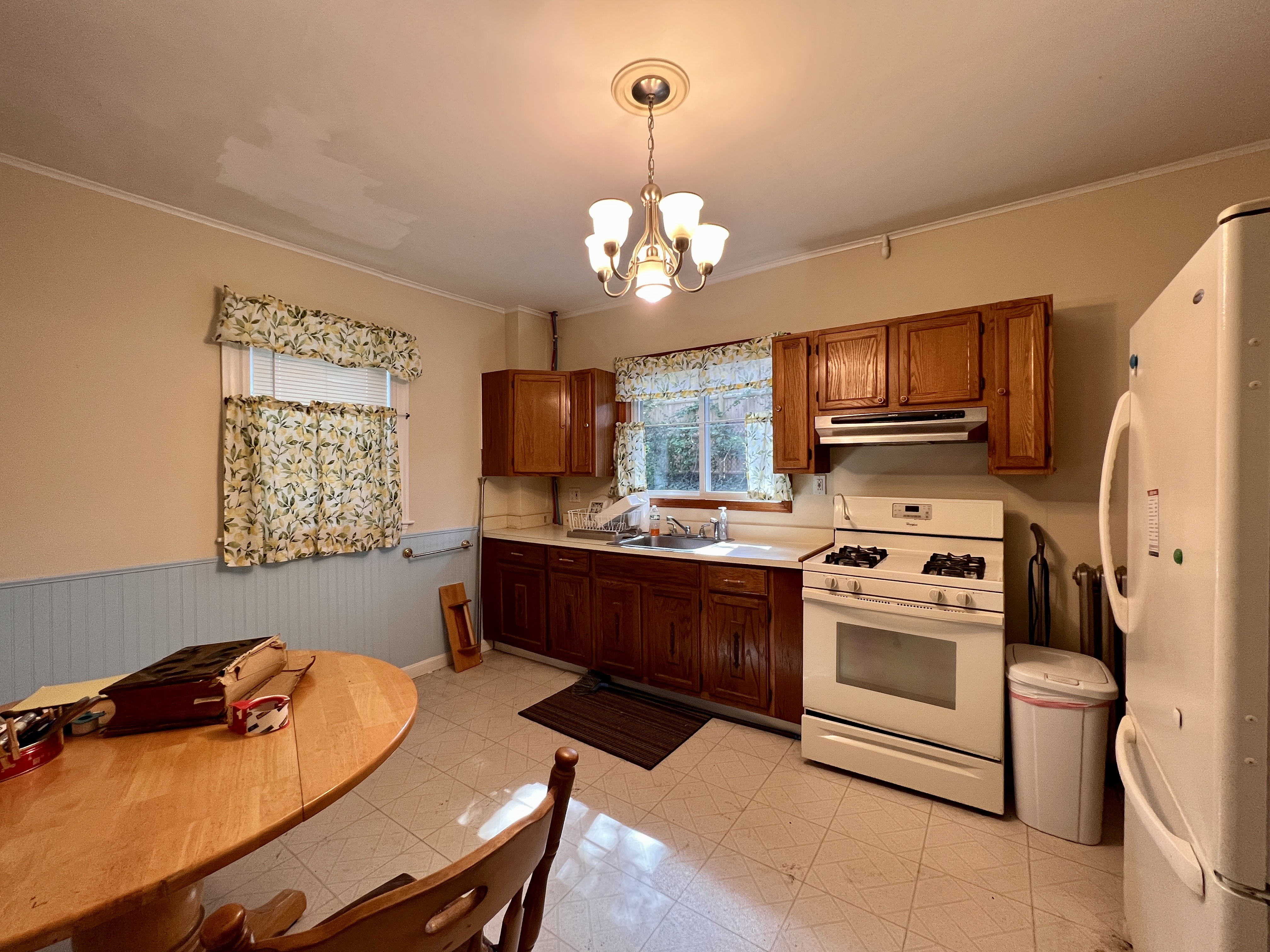 22 Walnut Rd, Winter Hill