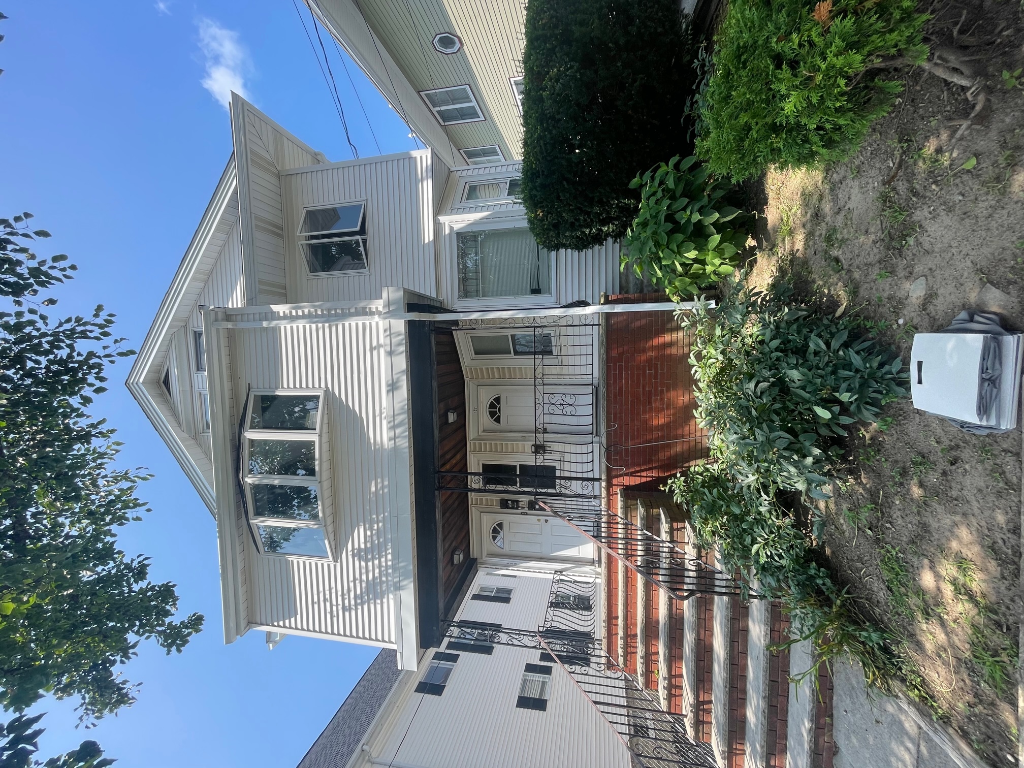 129 Adams St, Teele Square