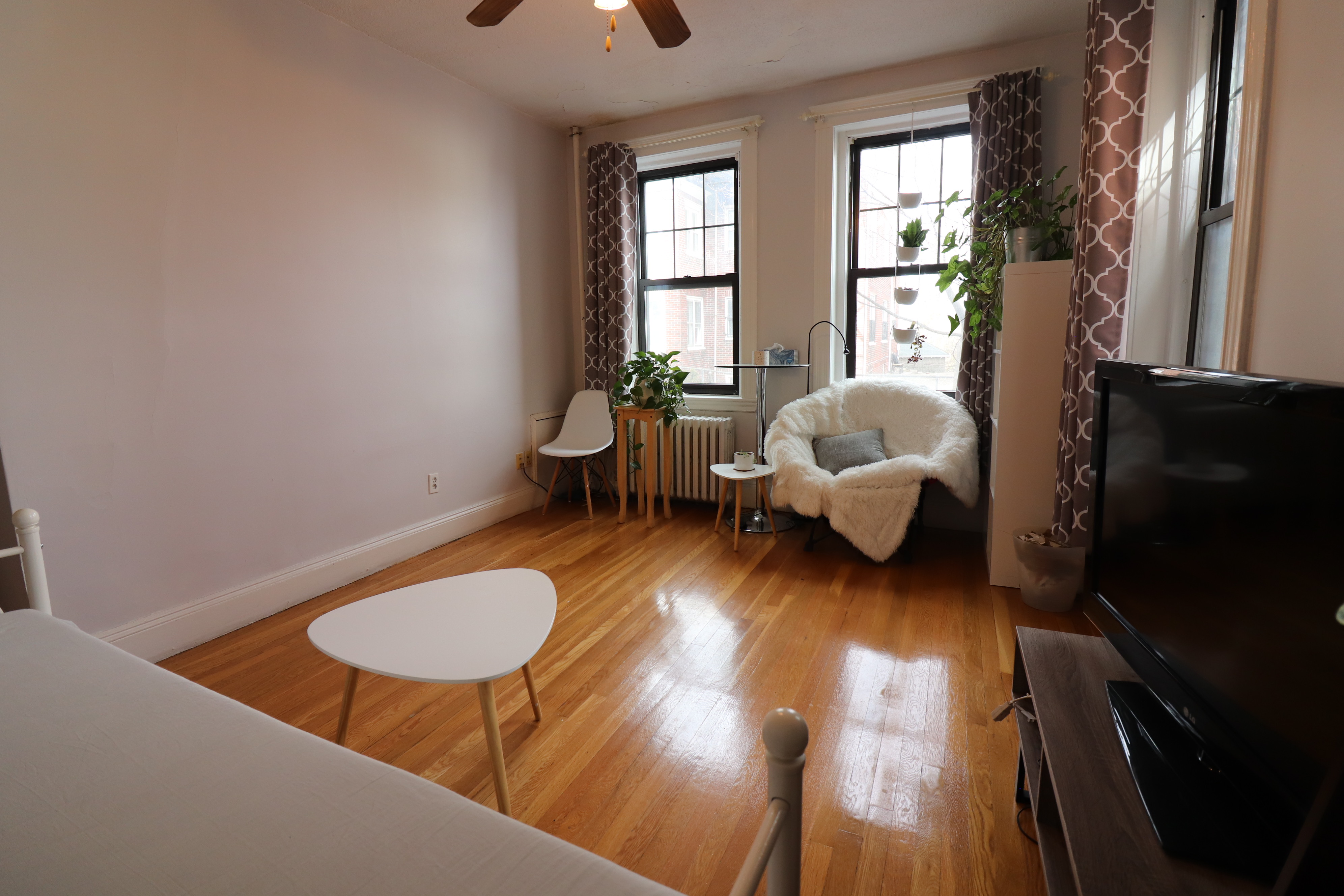 189 Chestnut Hill Ave, Brighton