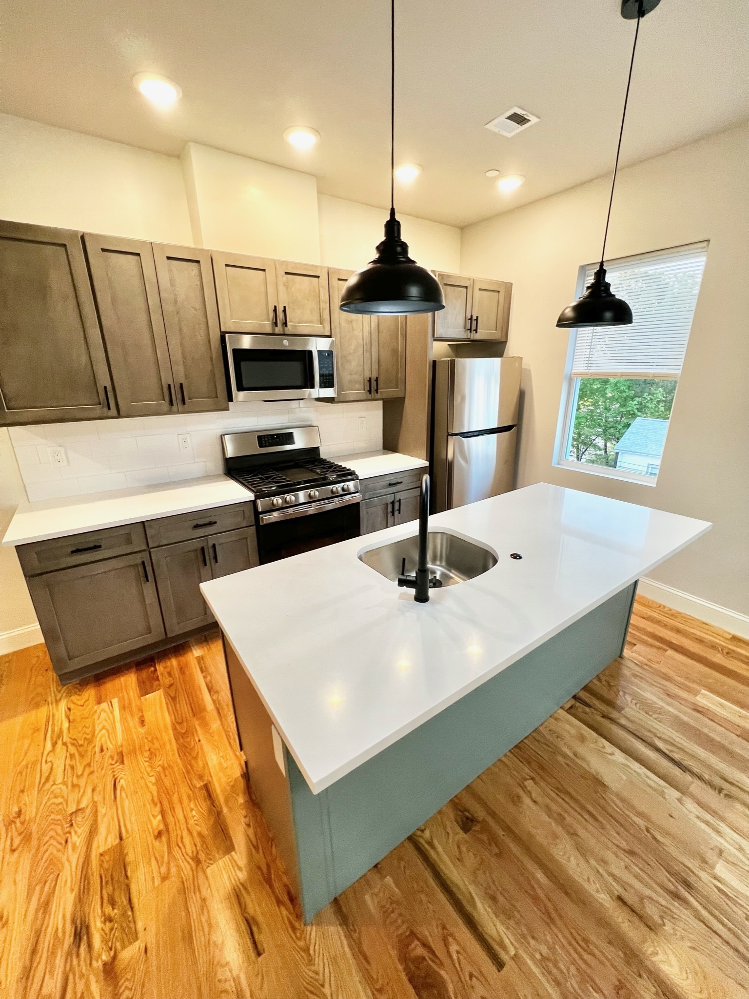 151 Crescent St, Highlands