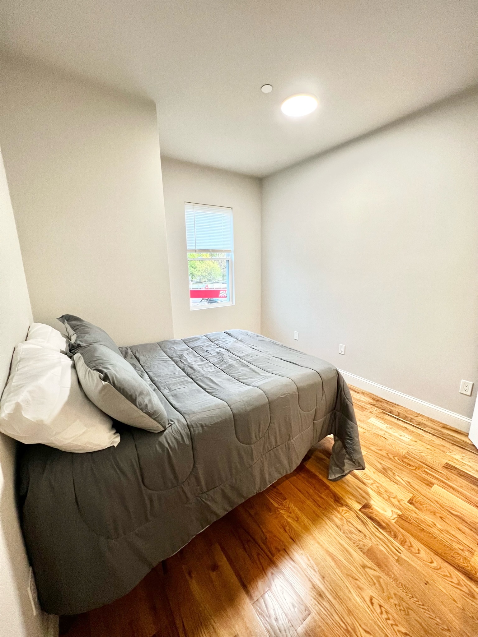 151 Crescent St, Highlands