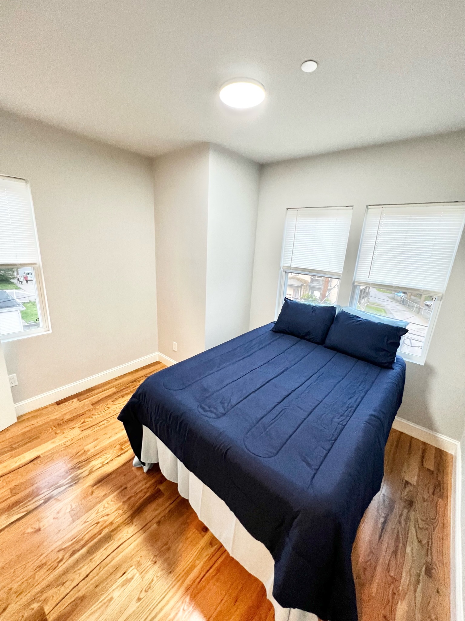 151 Crescent St, Highlands