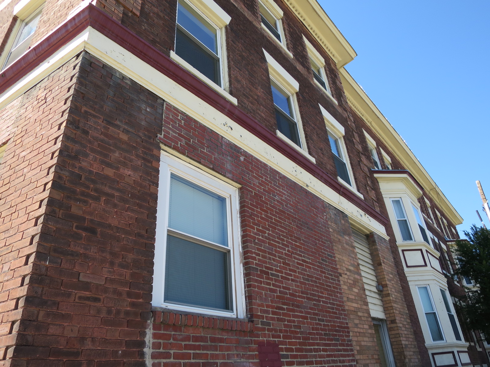 2 Cypress St, Spring Hill