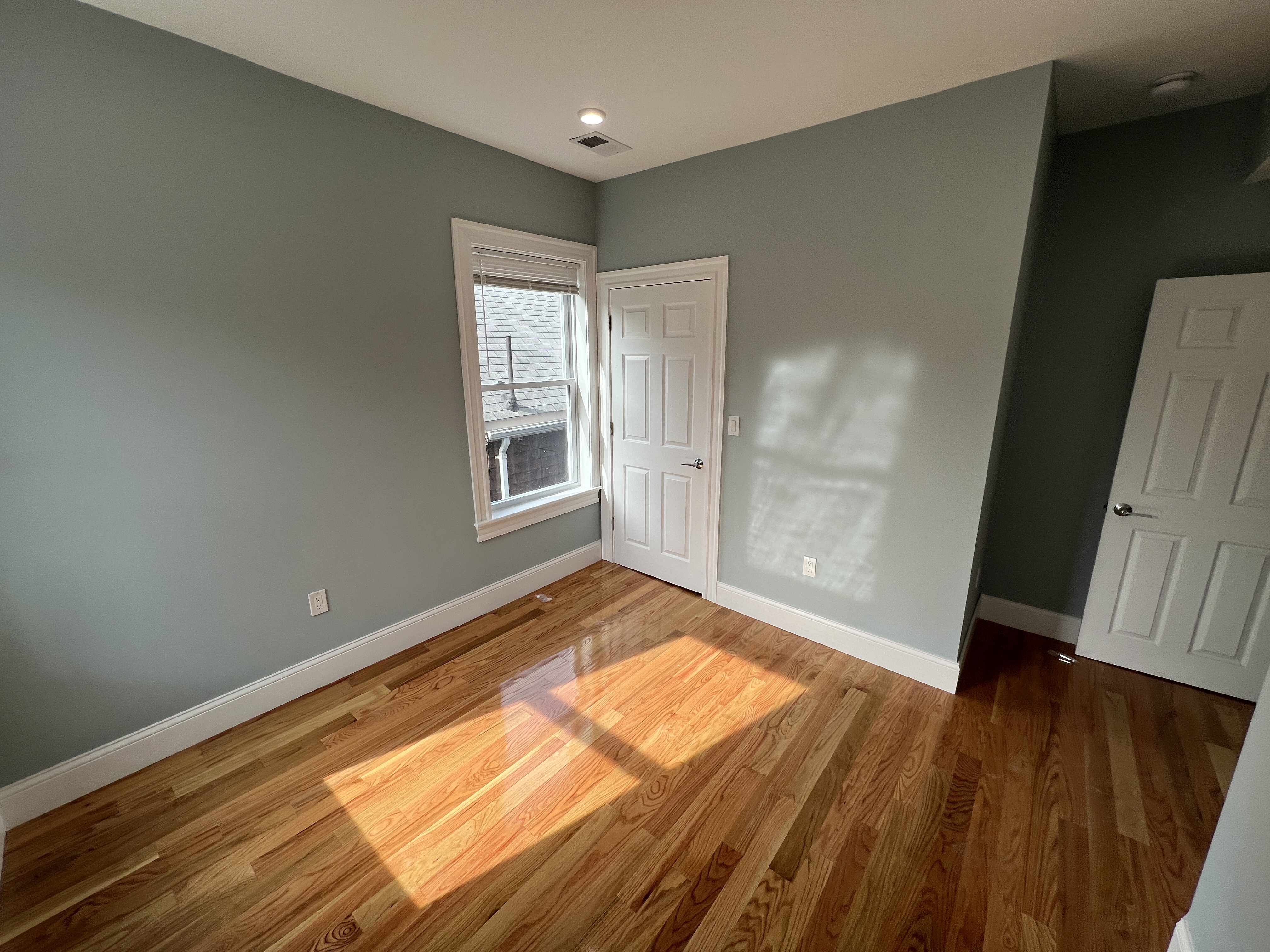 29 Alpine St, Davis Square