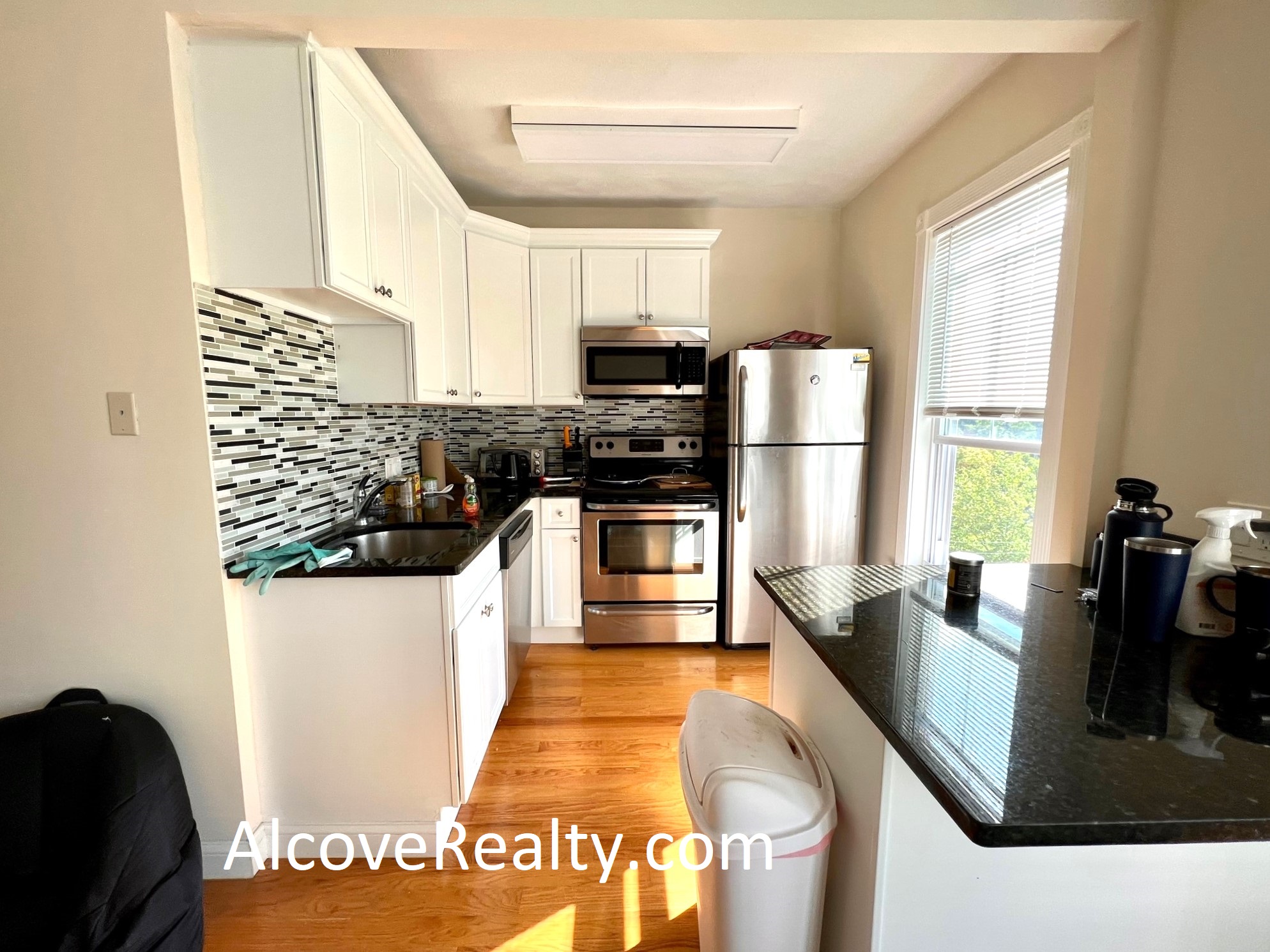 13 Vinal Ave, Union Square