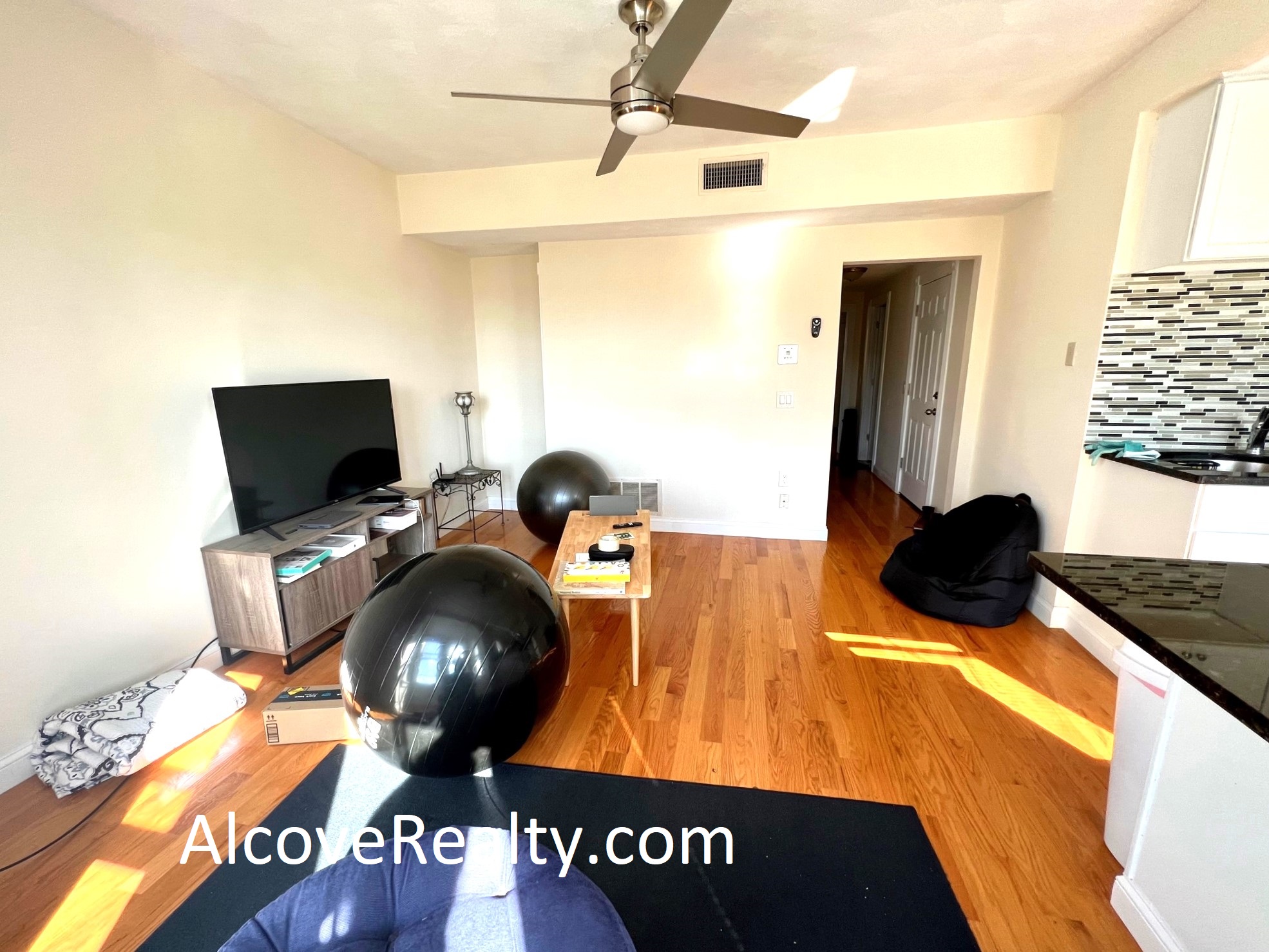 13 Vinal Ave, Union Square