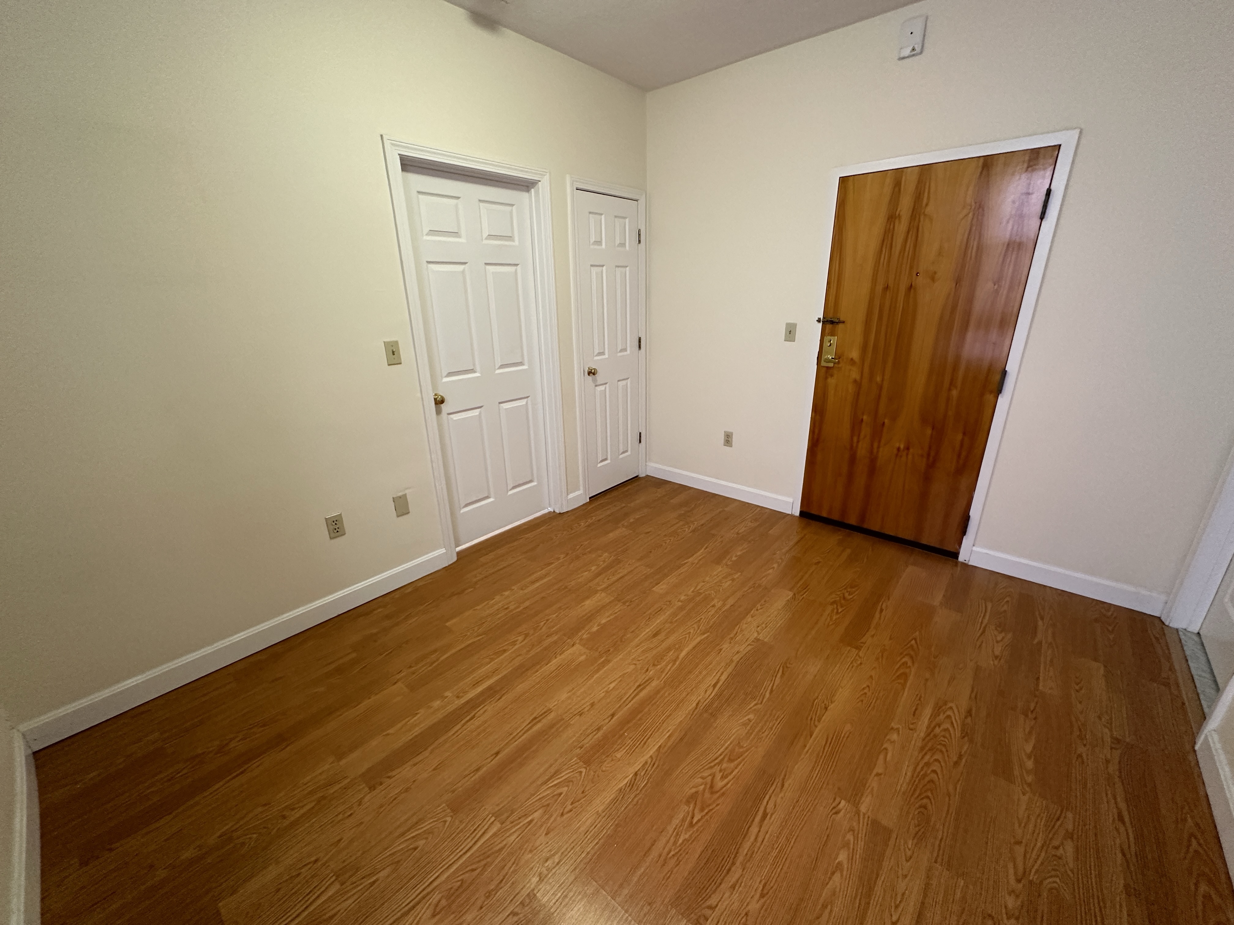 81 Essex St, Chinatown