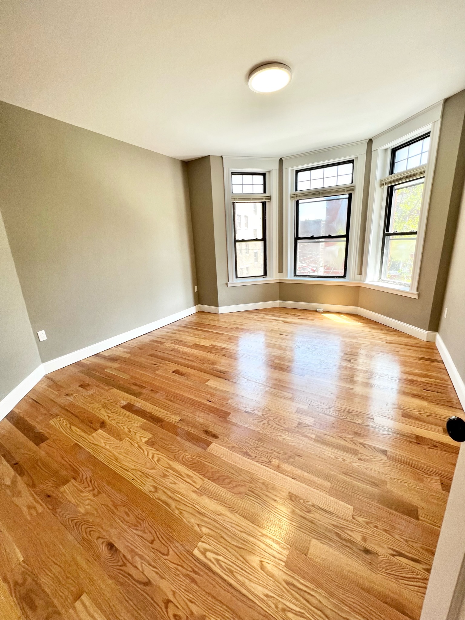 1914 Beacon St, Brighton