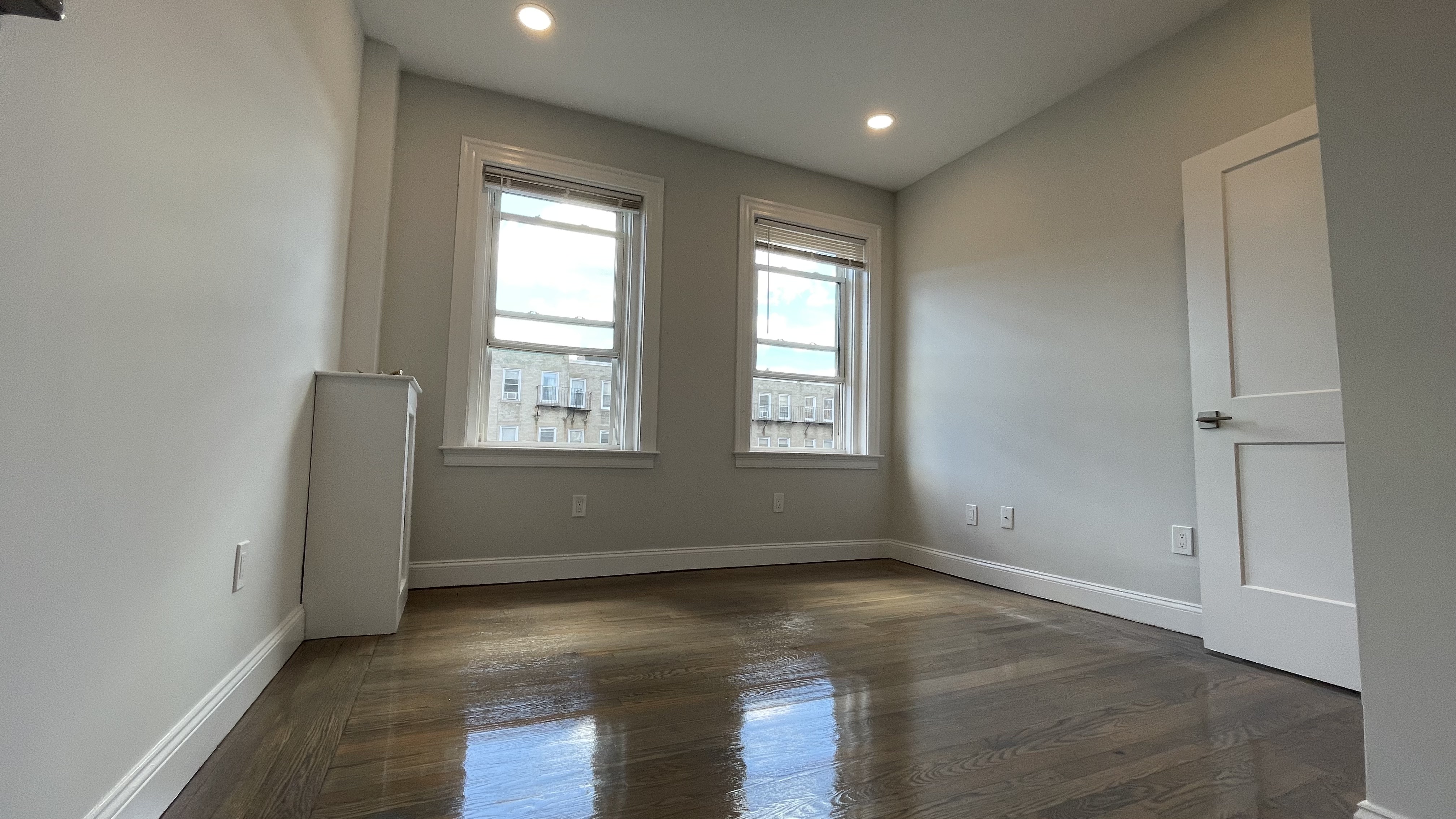 32 Queensberry St, Fenway