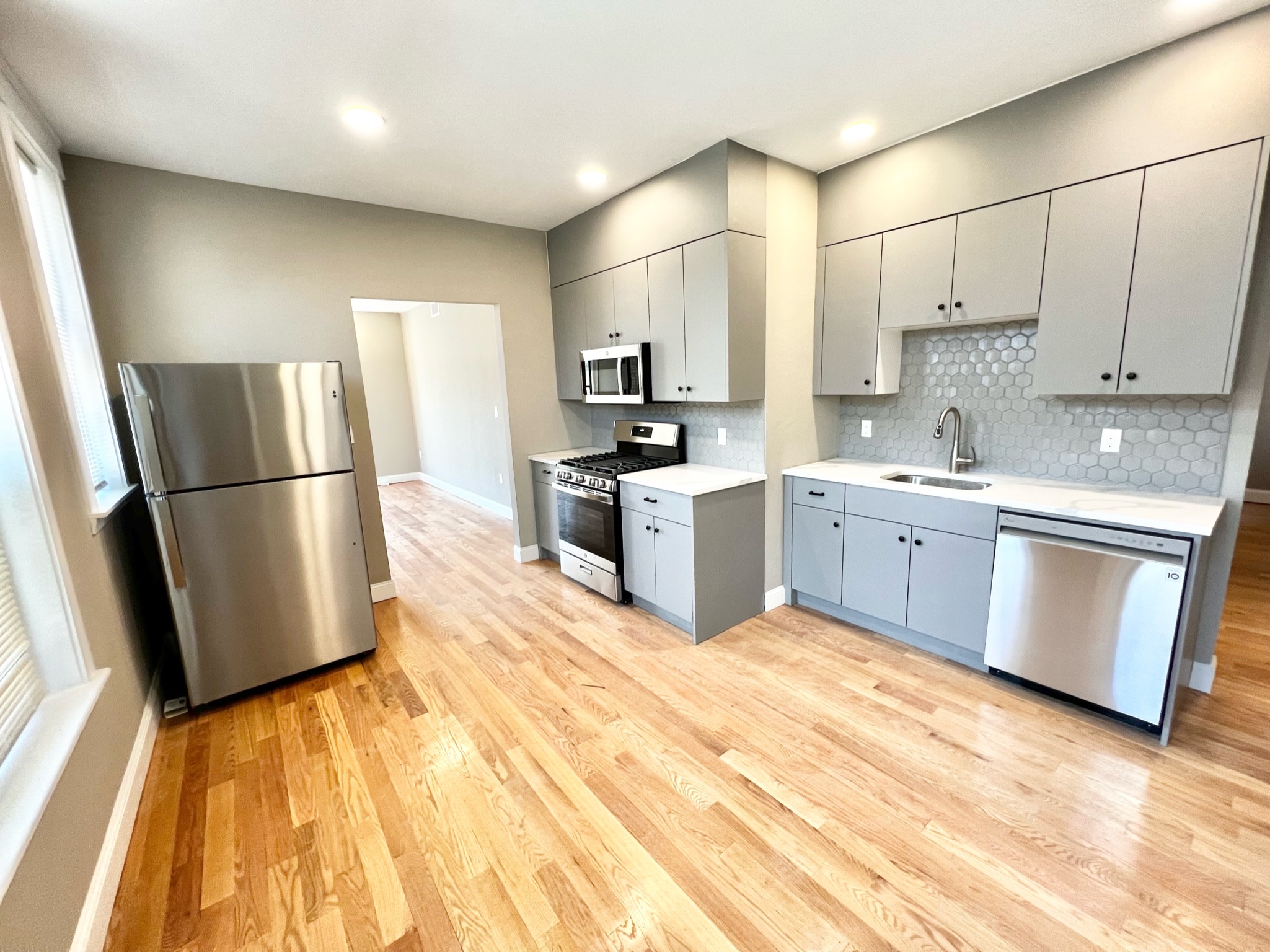 1914 Beacon St, Brighton