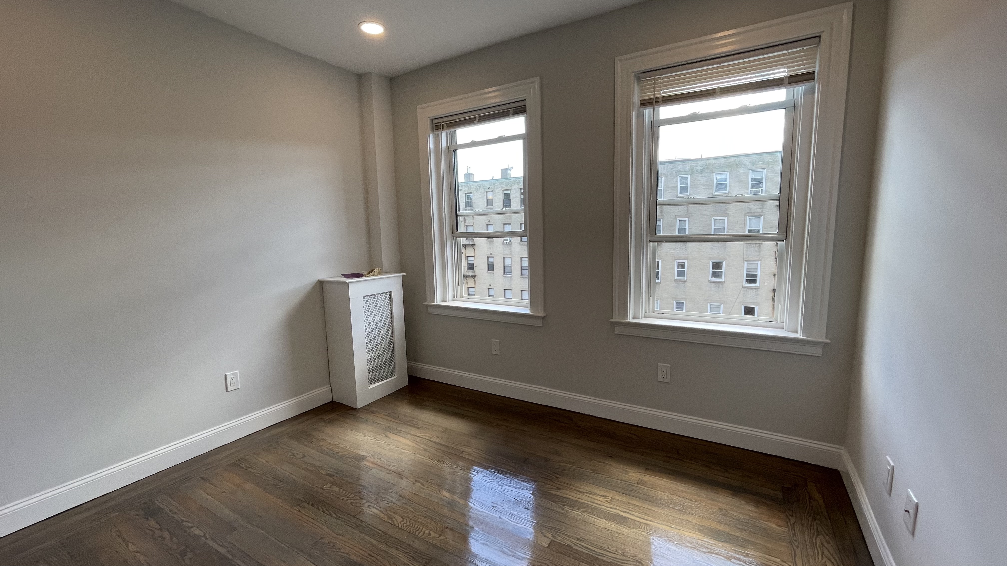 32 Queensberry St, Fenway