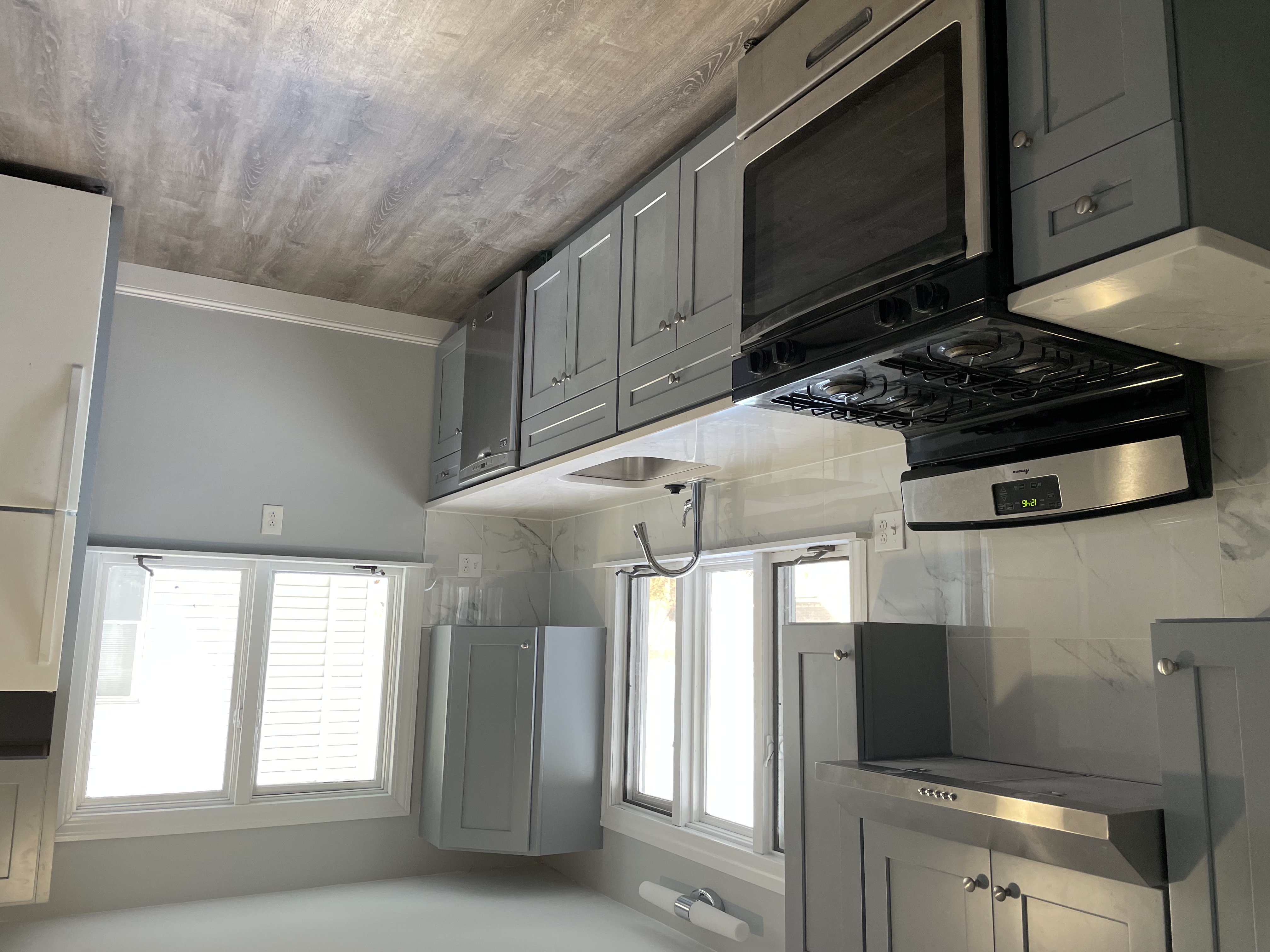 27 Montrose, Prospect Hill