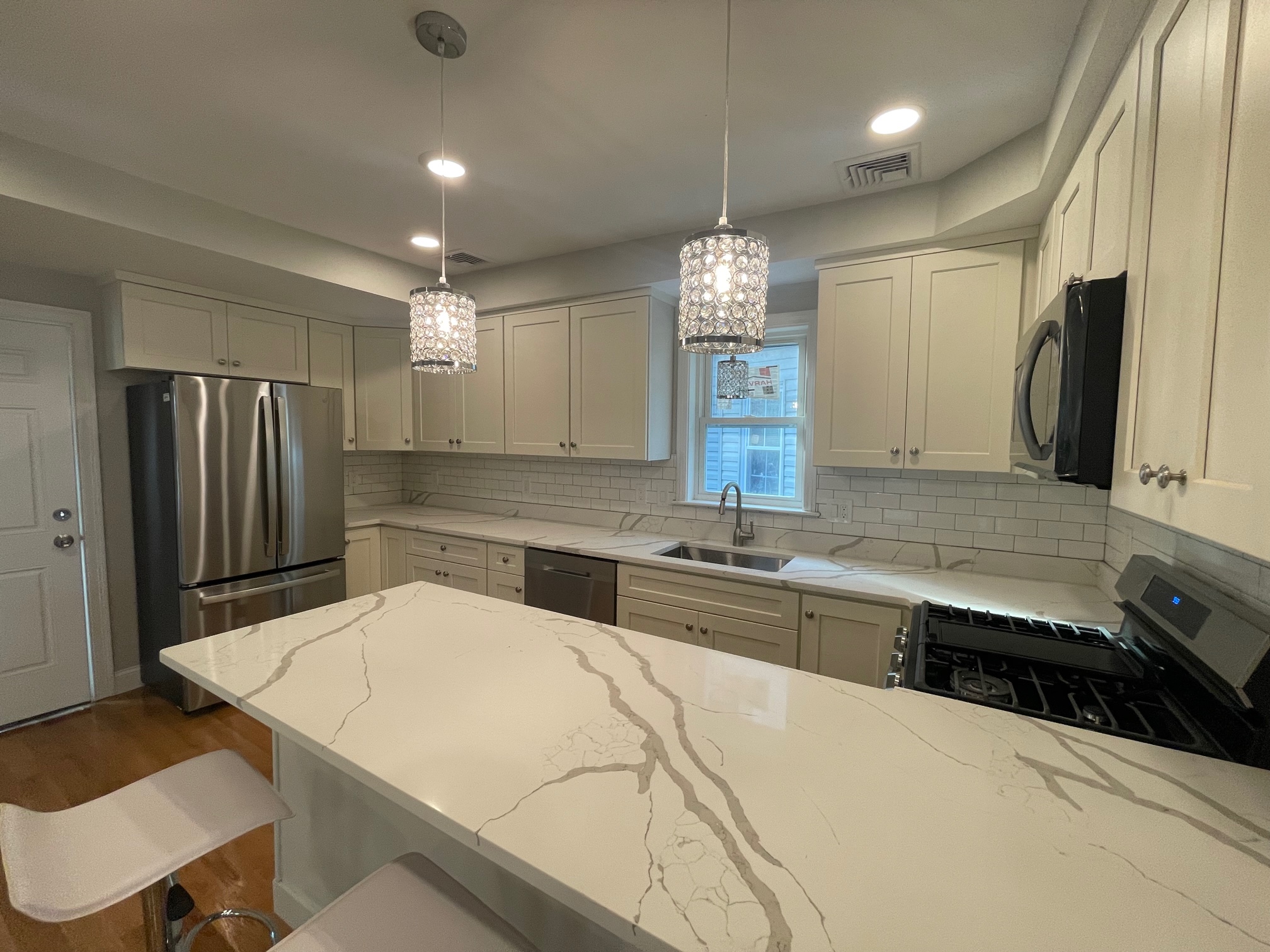 22 Glendale Ave, Davis Square