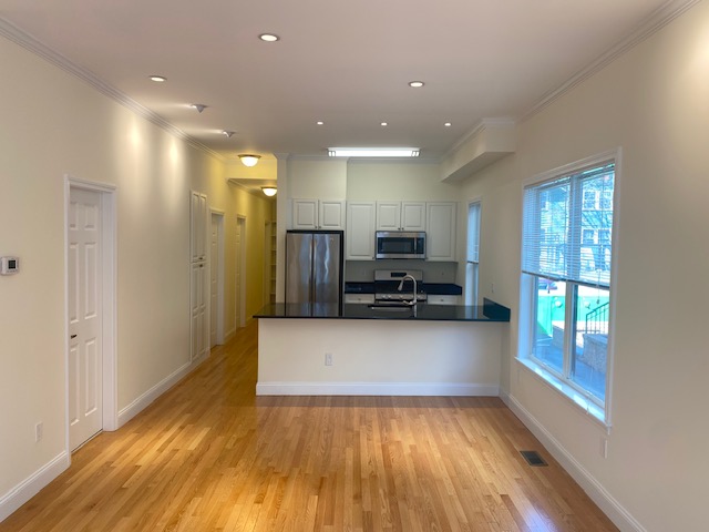 15 Langdon St, Neighborhood Nine