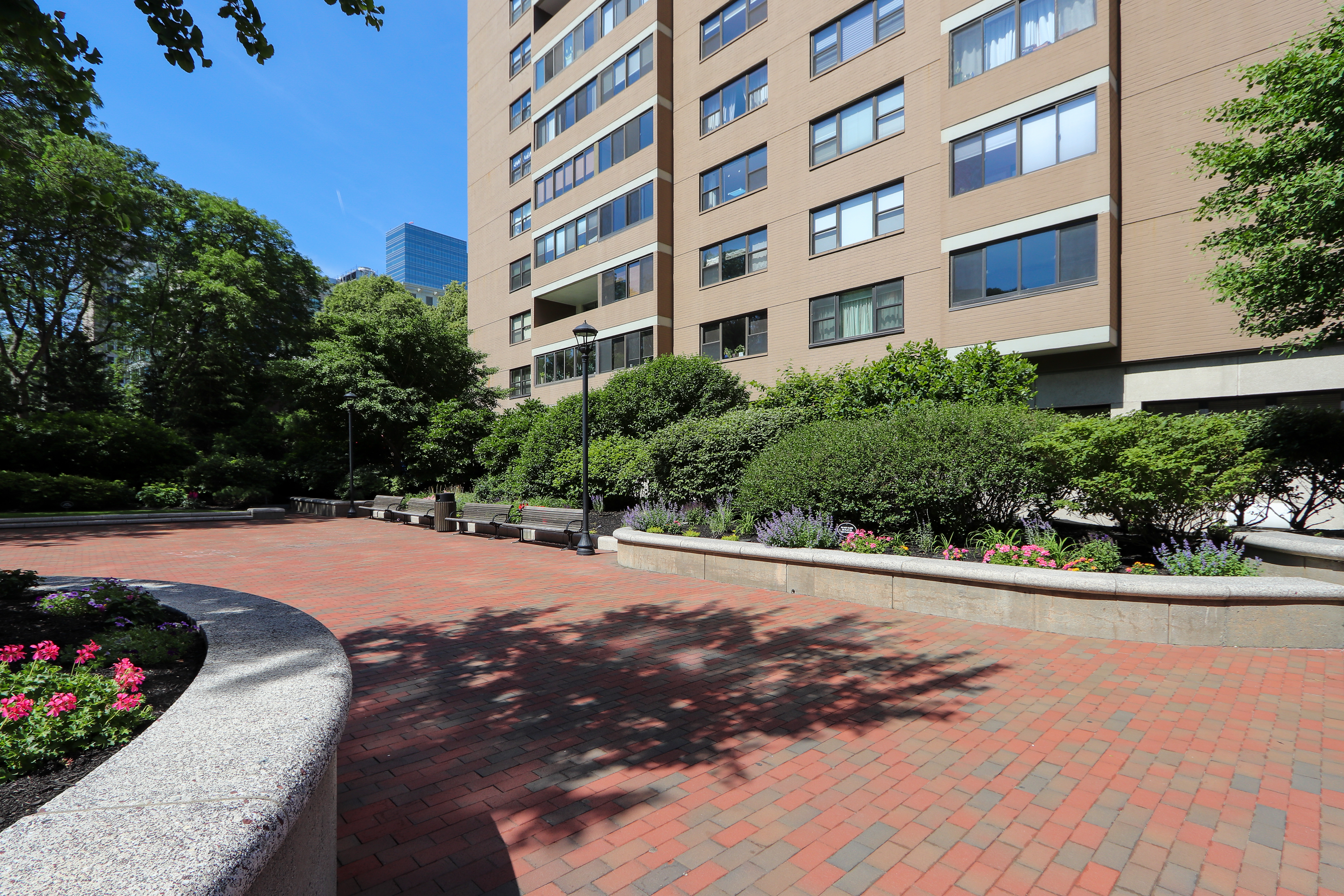 6 Whittier Pl, West End