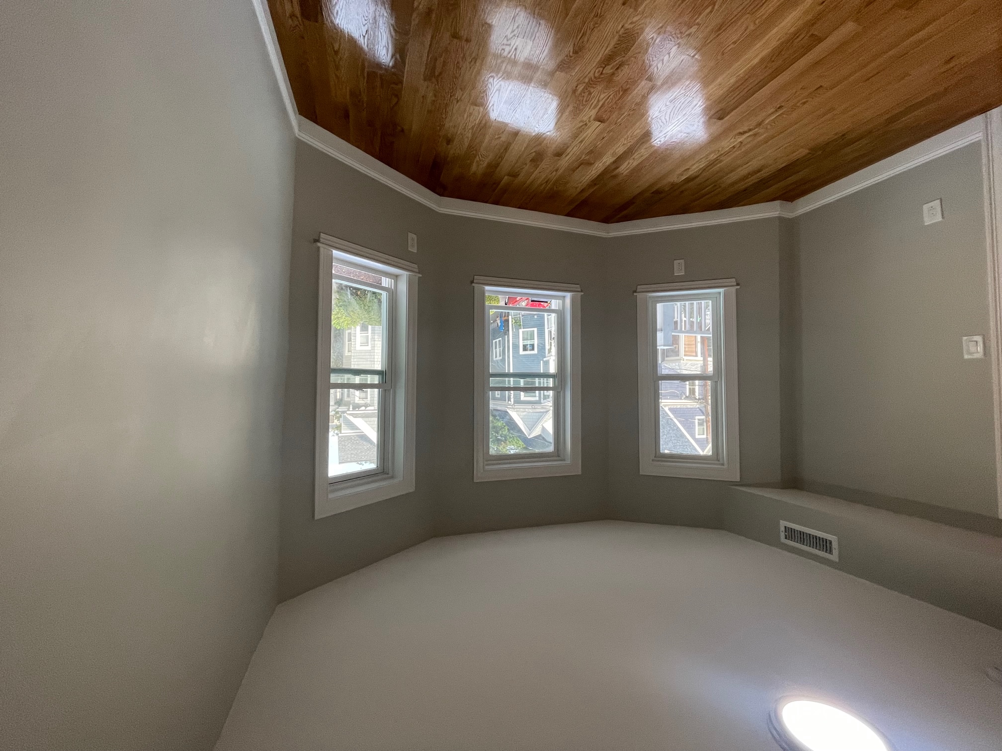 22 Glendale Ave, Davis Square