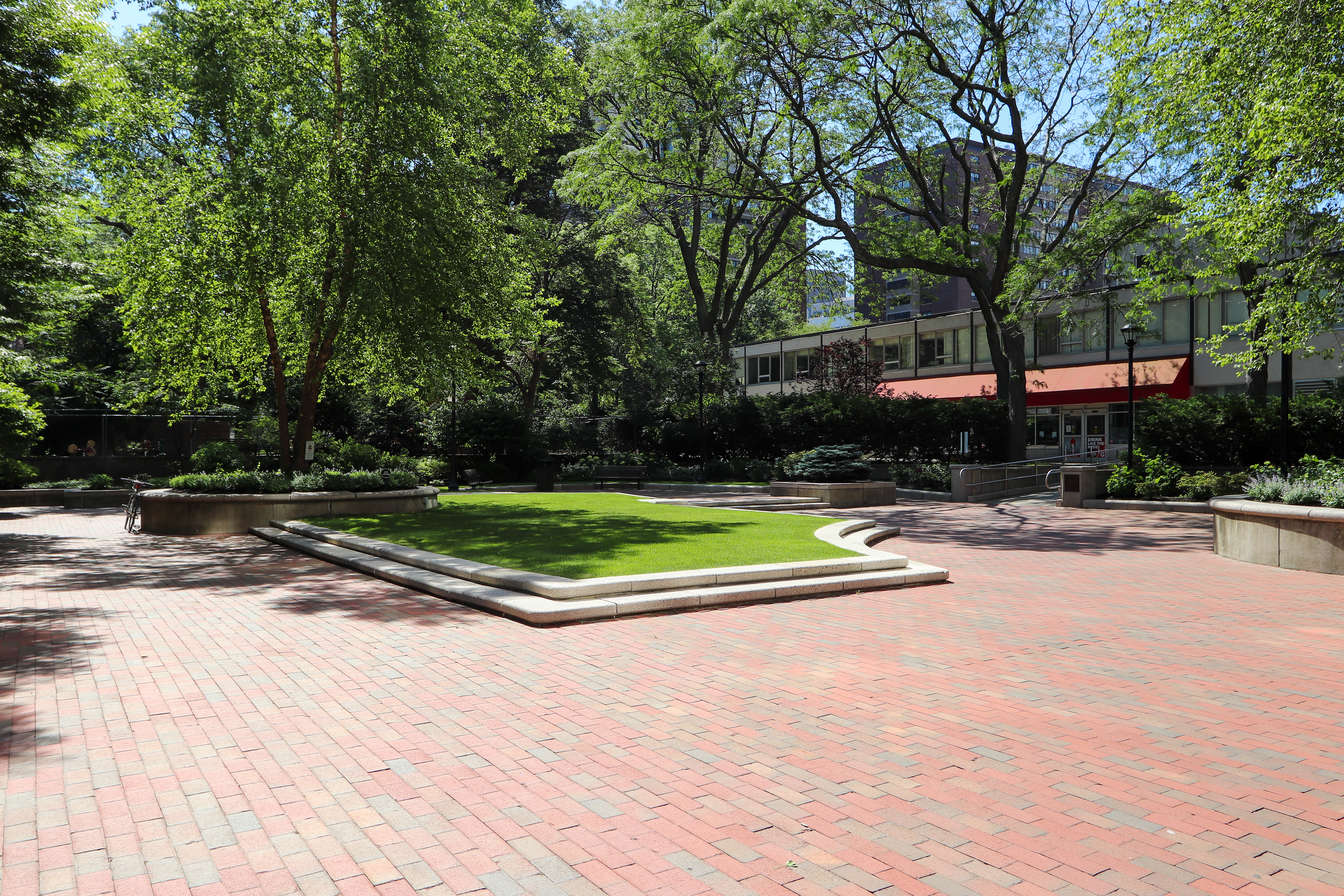 6 Whittier Pl, West End