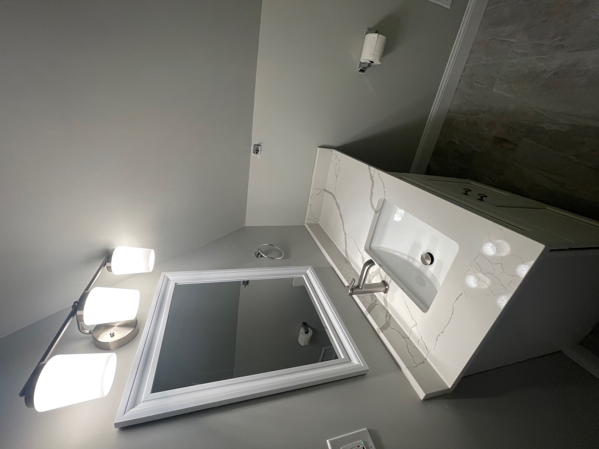 22 Glendale Ave, Davis Square