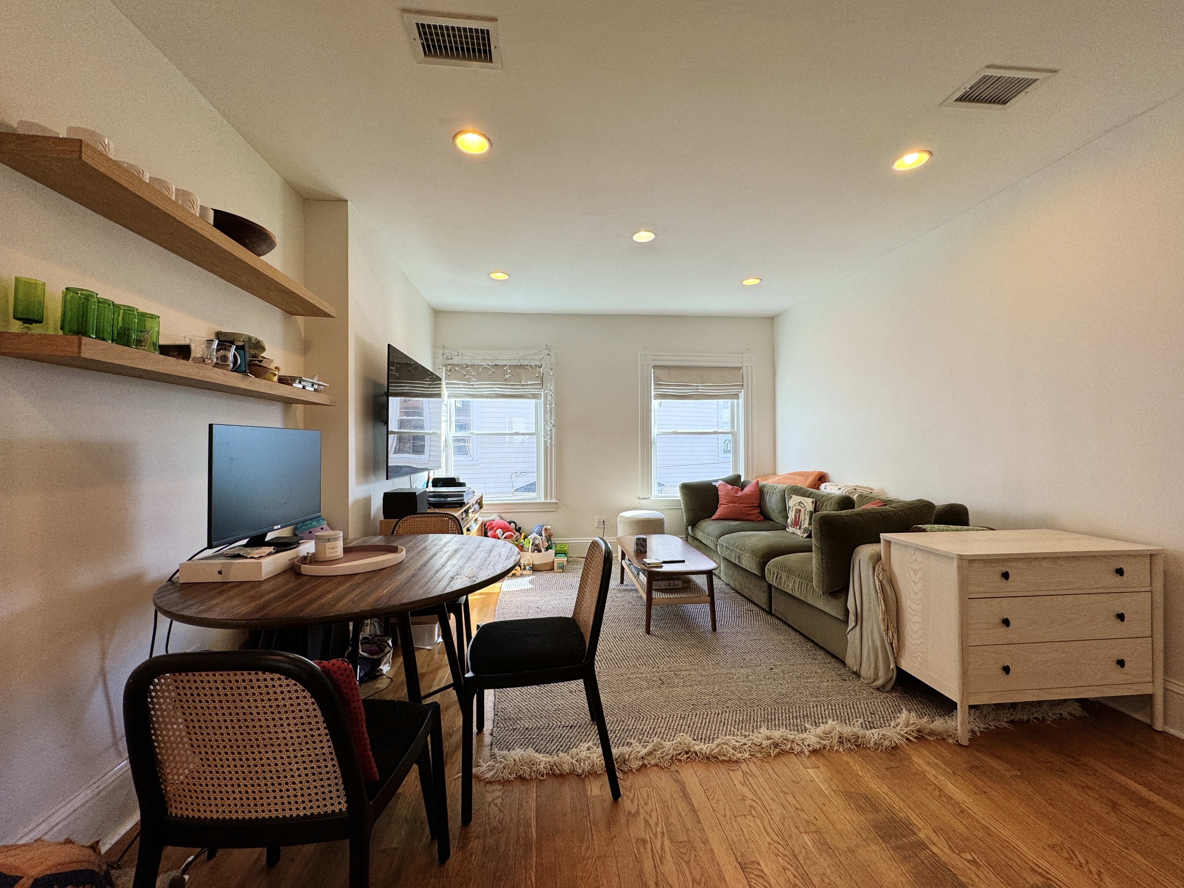 149 College Ave, Tufts