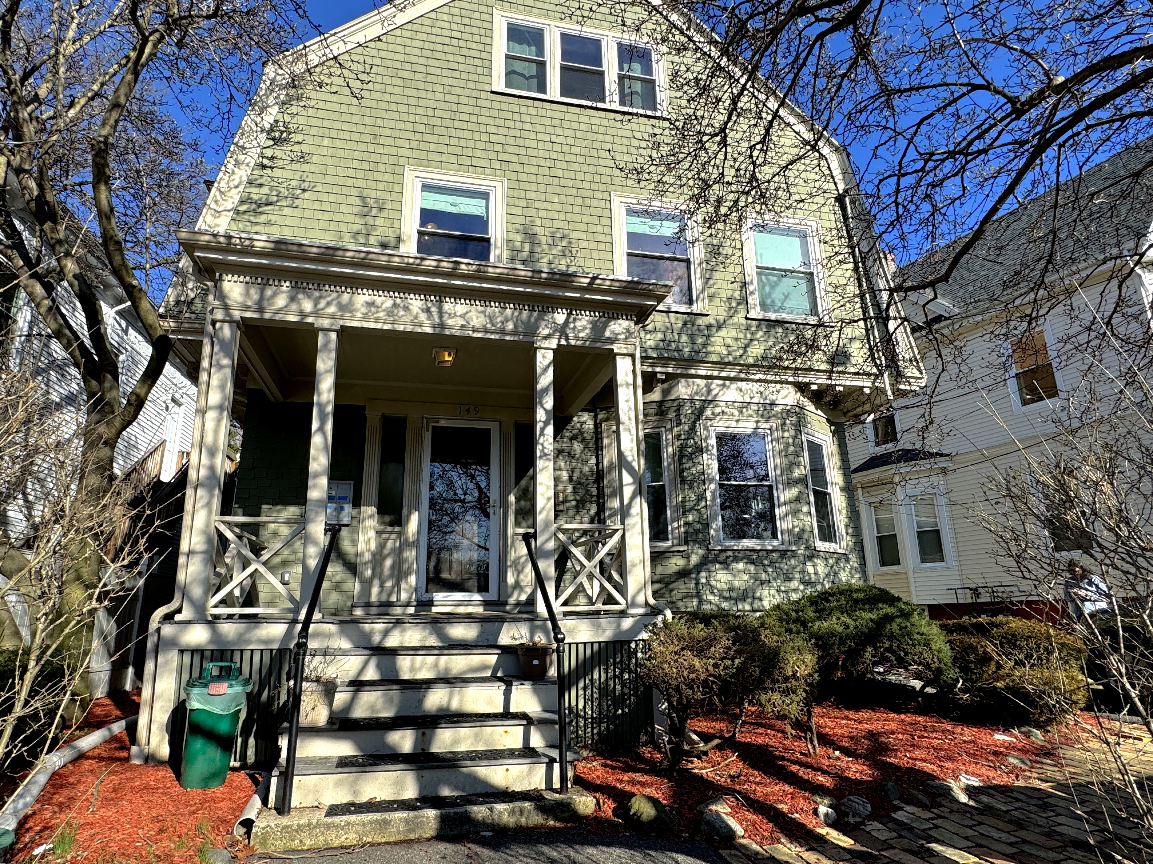149 College Ave, Tufts