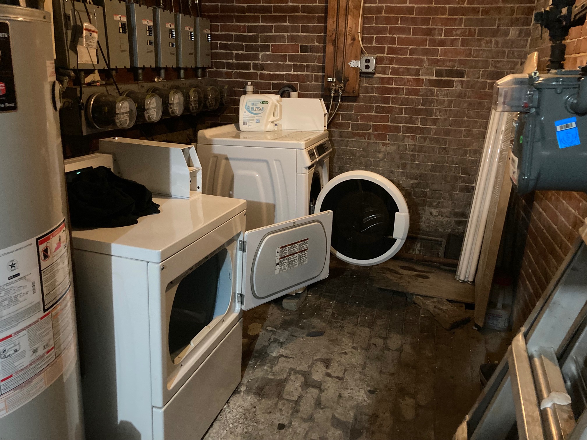 32 Irving St, Beacon Hill