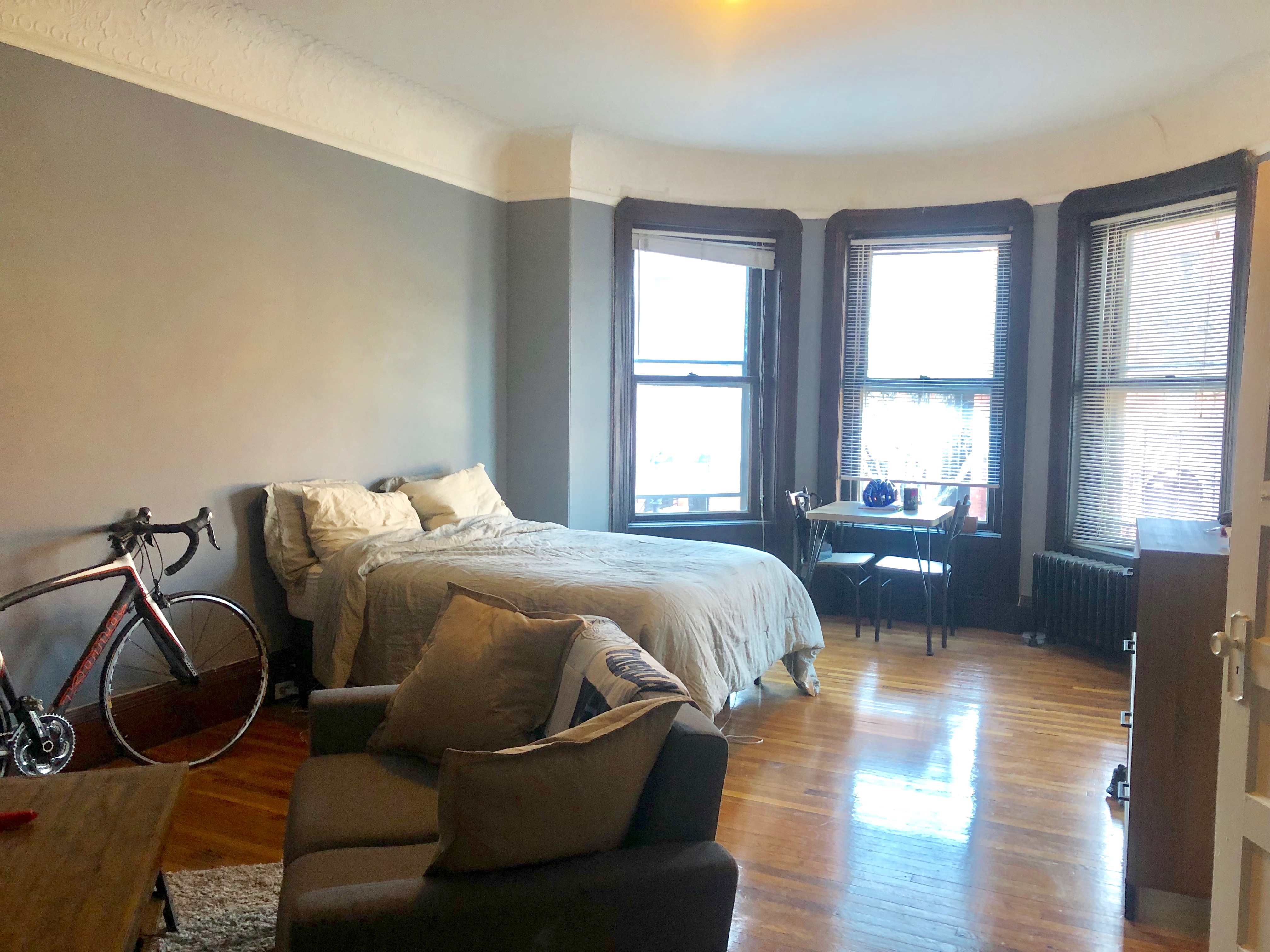 306 Newbury St, Back Bay