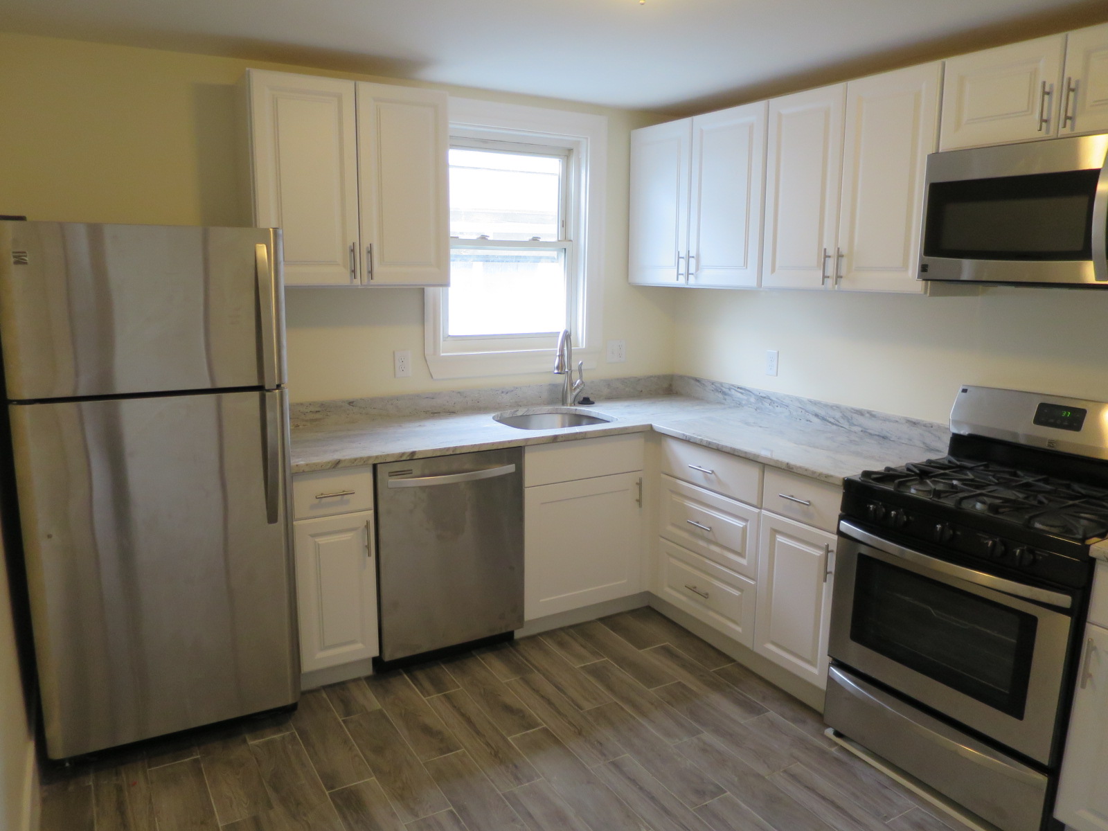 454 Broadway, Winter Hill