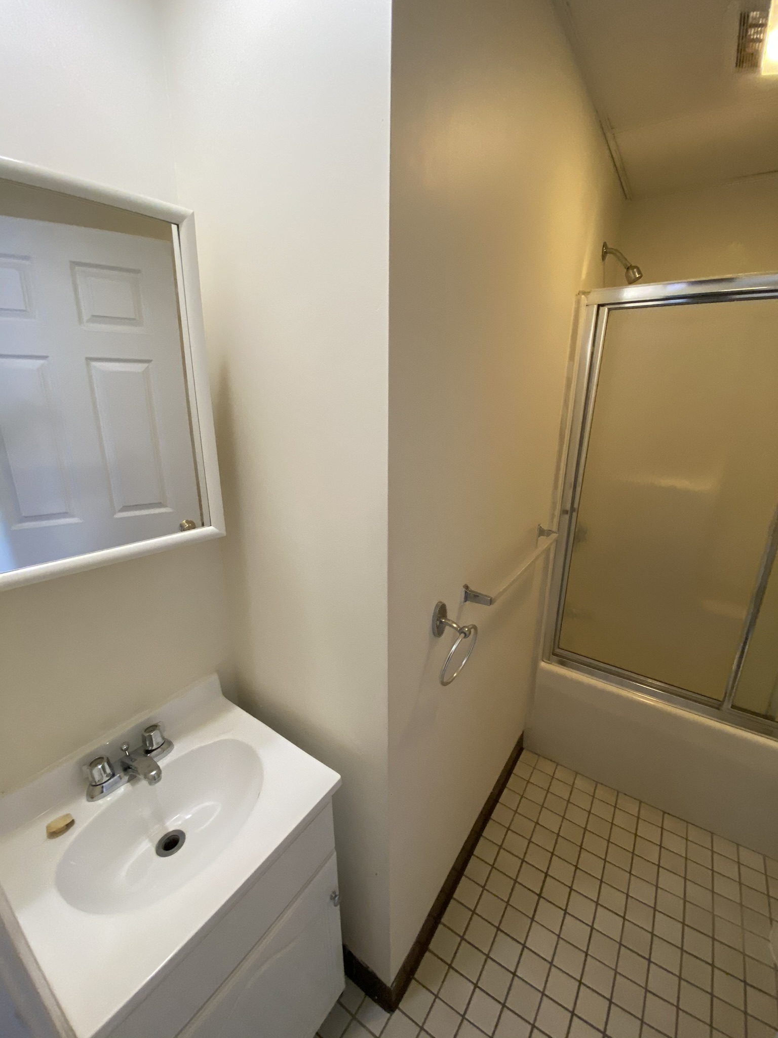 81 Essex St, Chinatown