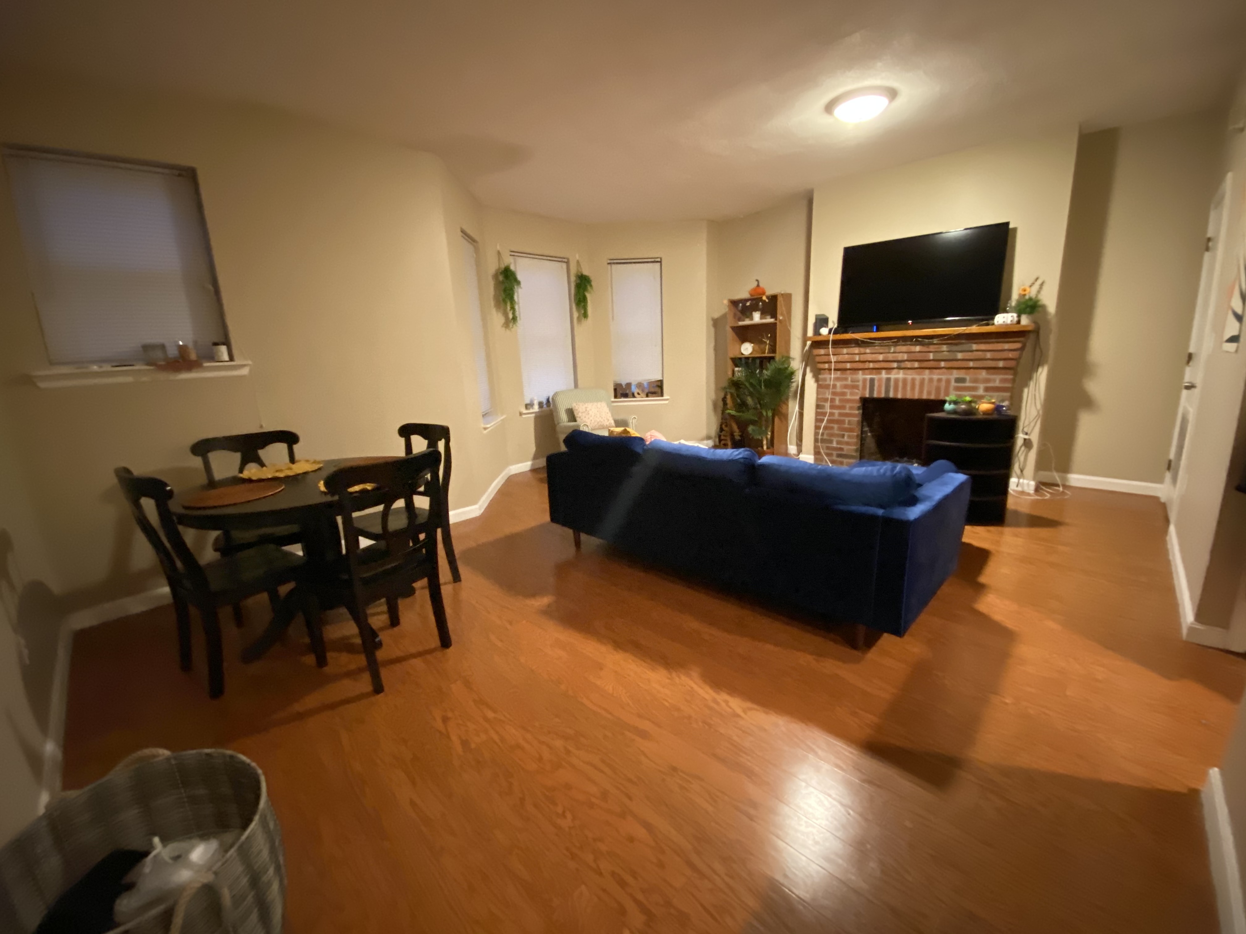 52 Gainsborough St, Fenway