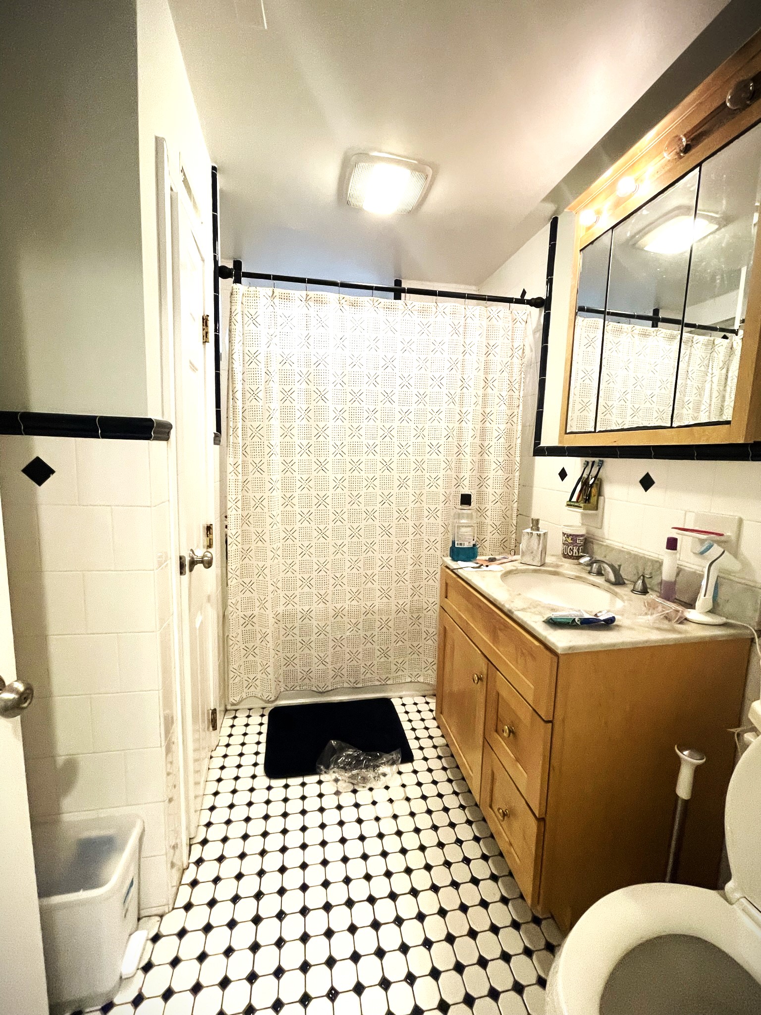 19 Abbottsford Rd, Coolidge Corner