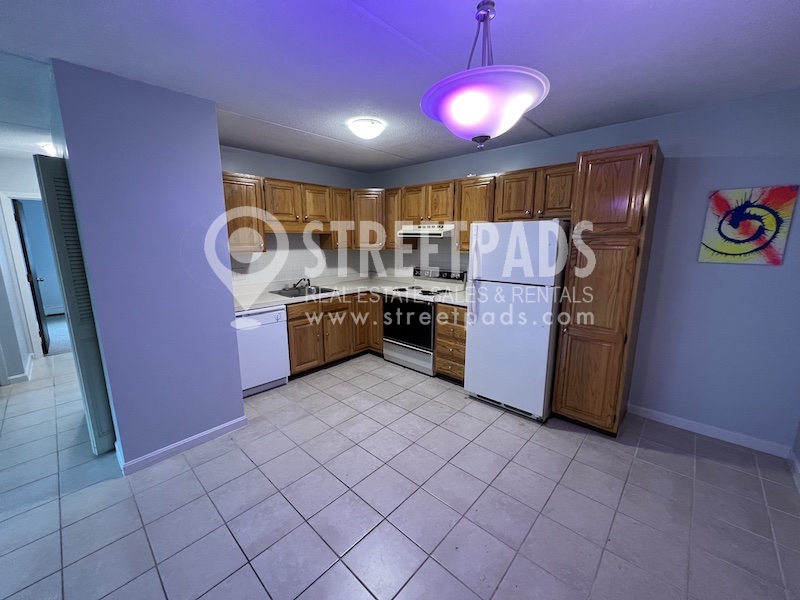 80 Gardner St, Allston