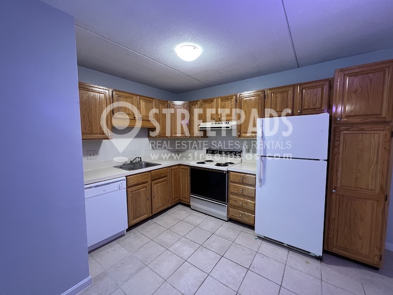 80 Gardner St, Allston