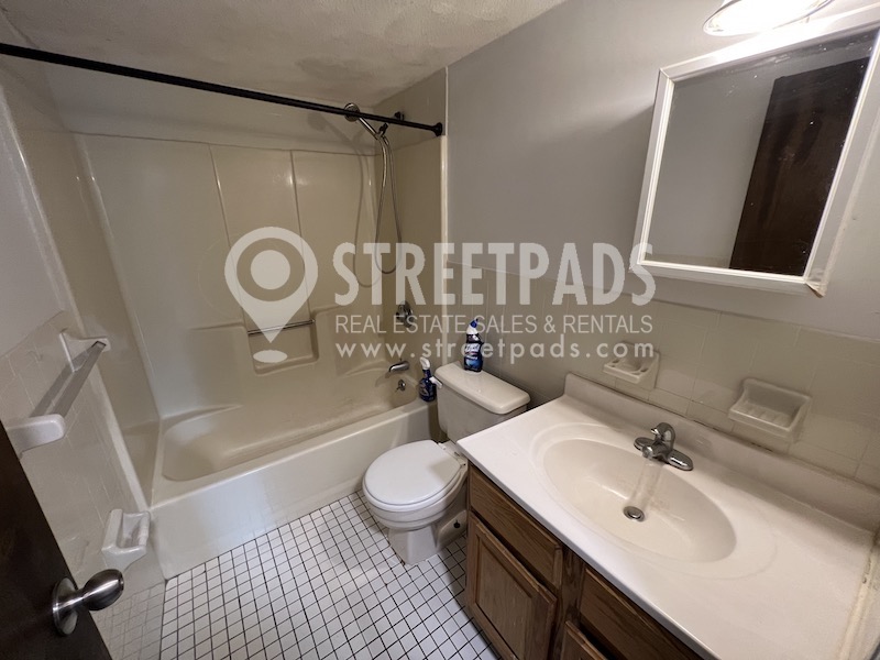 80 Gardner St, Allston