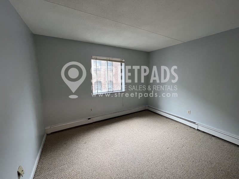 80 Gardner St, Allston