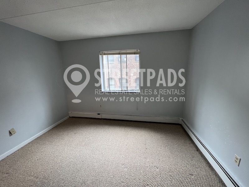 80 Gardner St, Allston