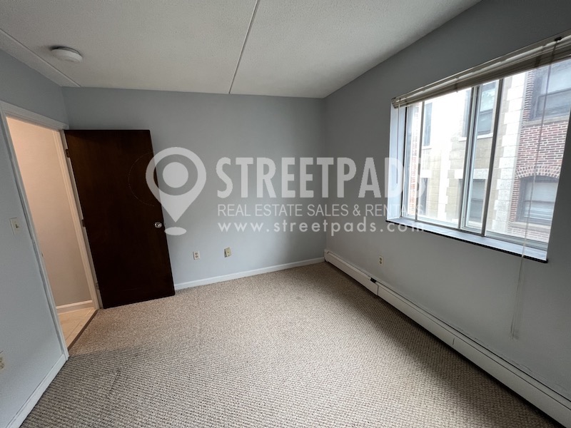 80 Gardner St, Allston