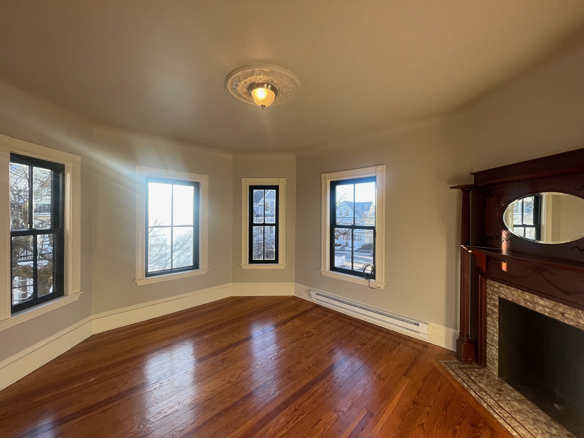 8 Charnwood Rd, Davis Square