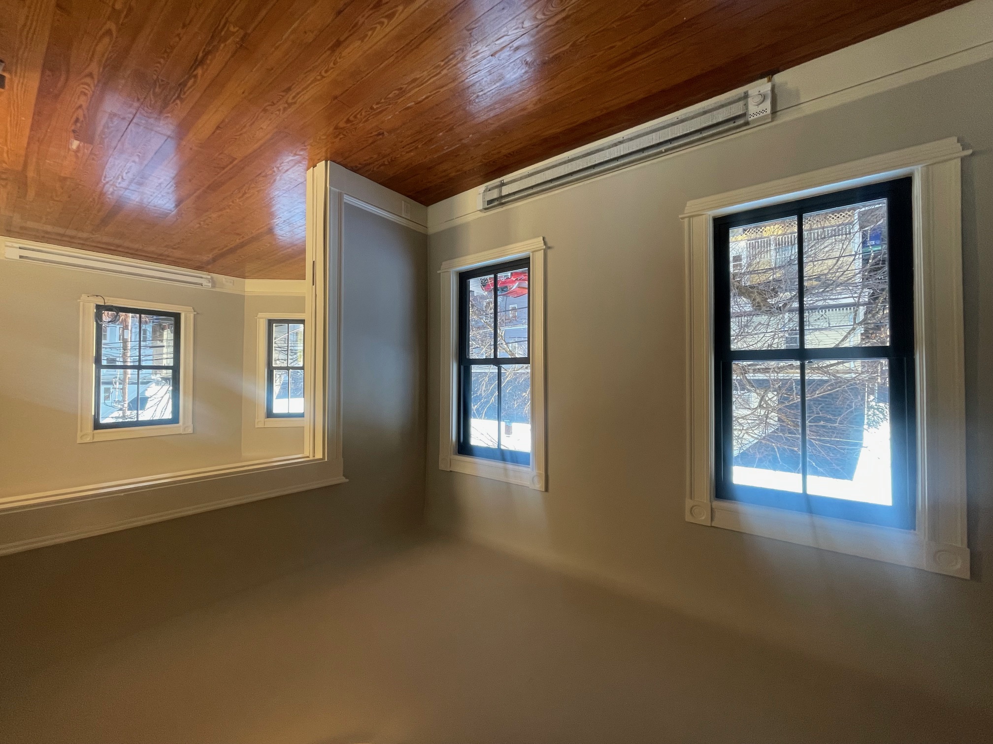 8 Charnwood Rd, Davis Square