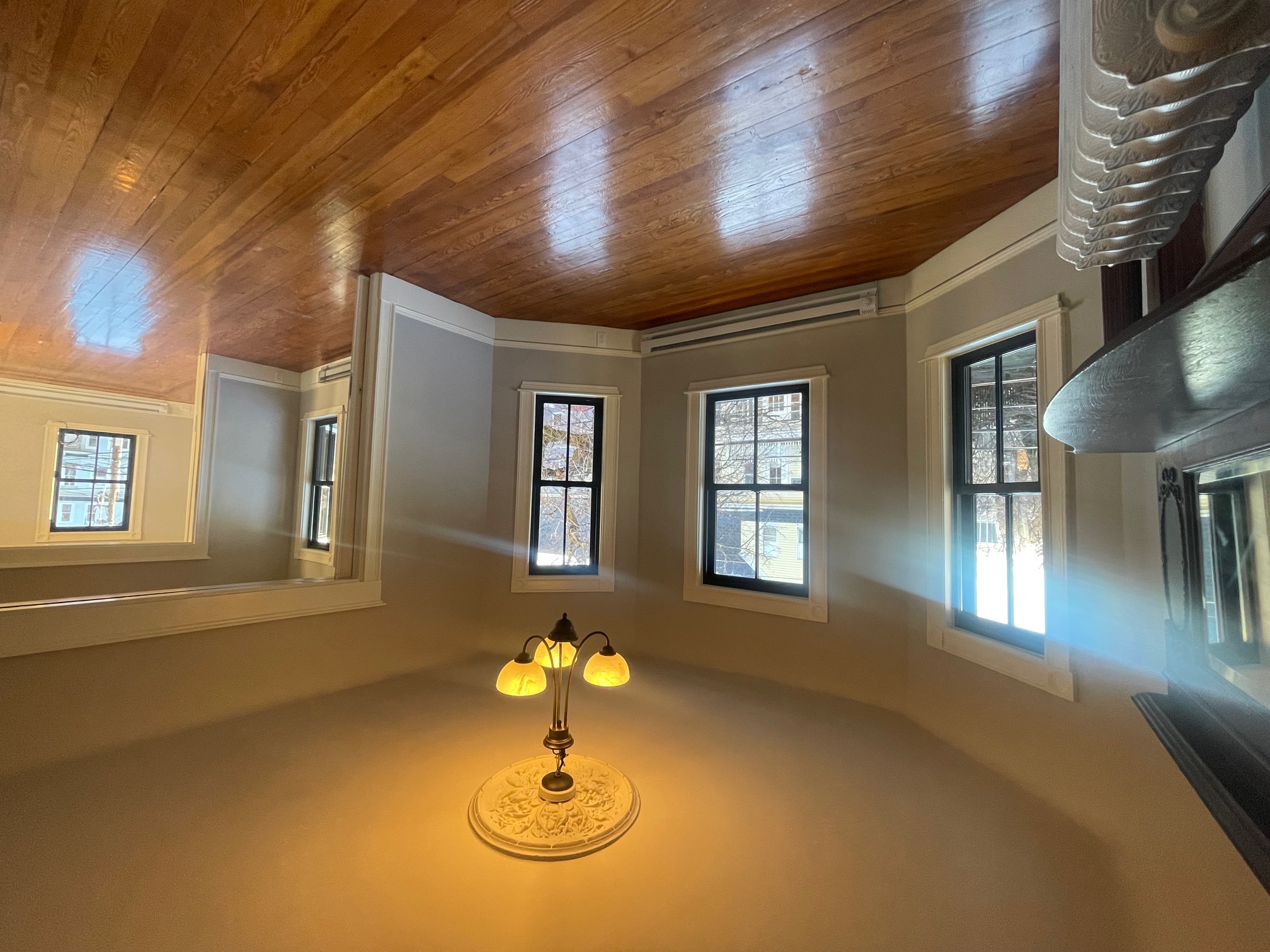 8 Charnwood Rd, Davis Square