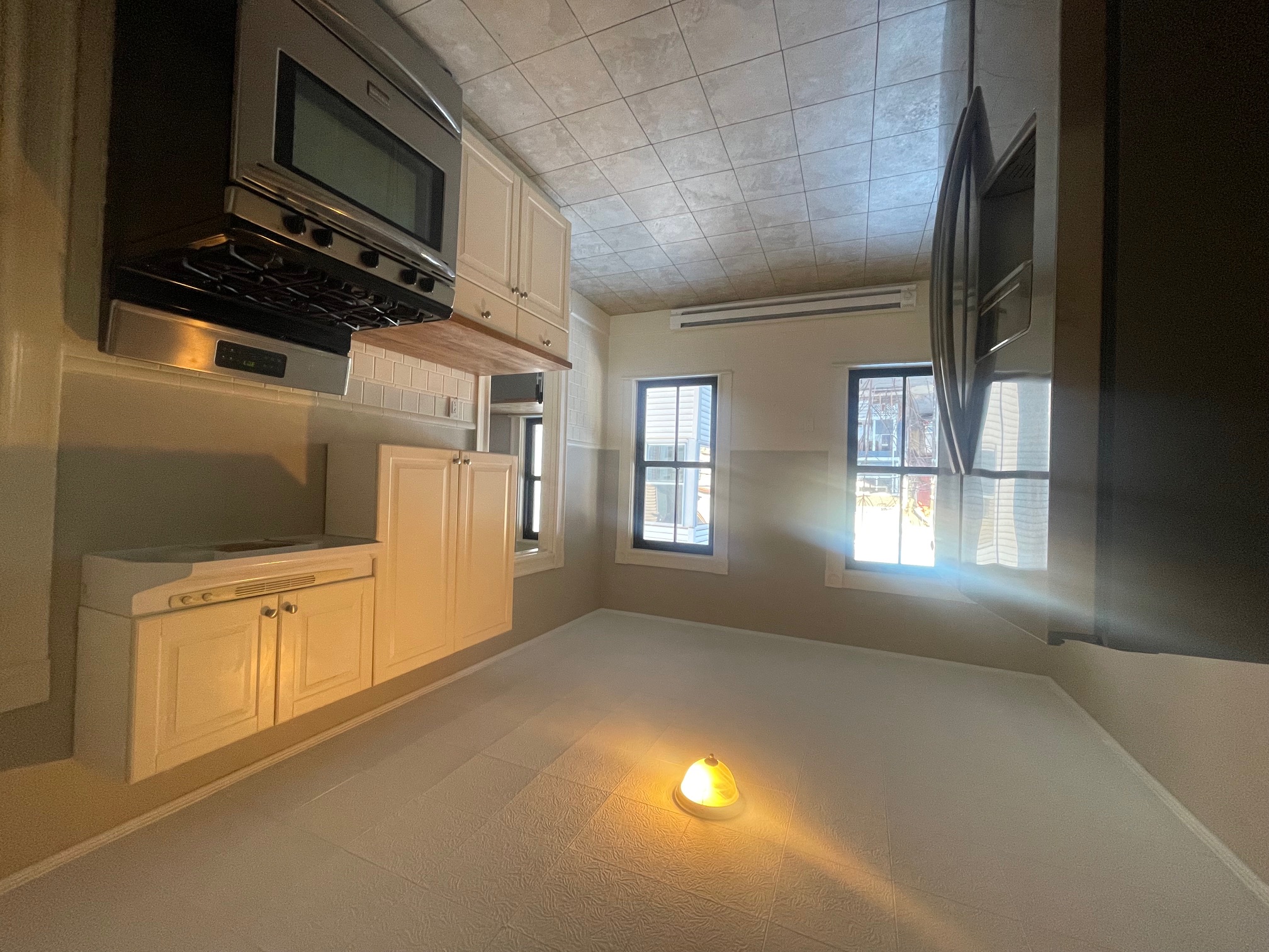 8 Charnwood Rd, Davis Square