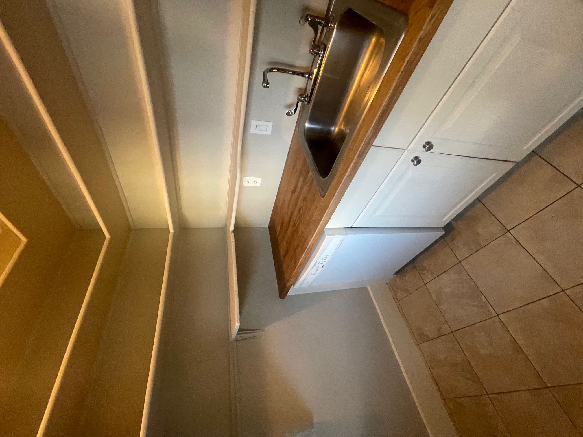 8 Charnwood Rd, Davis Square