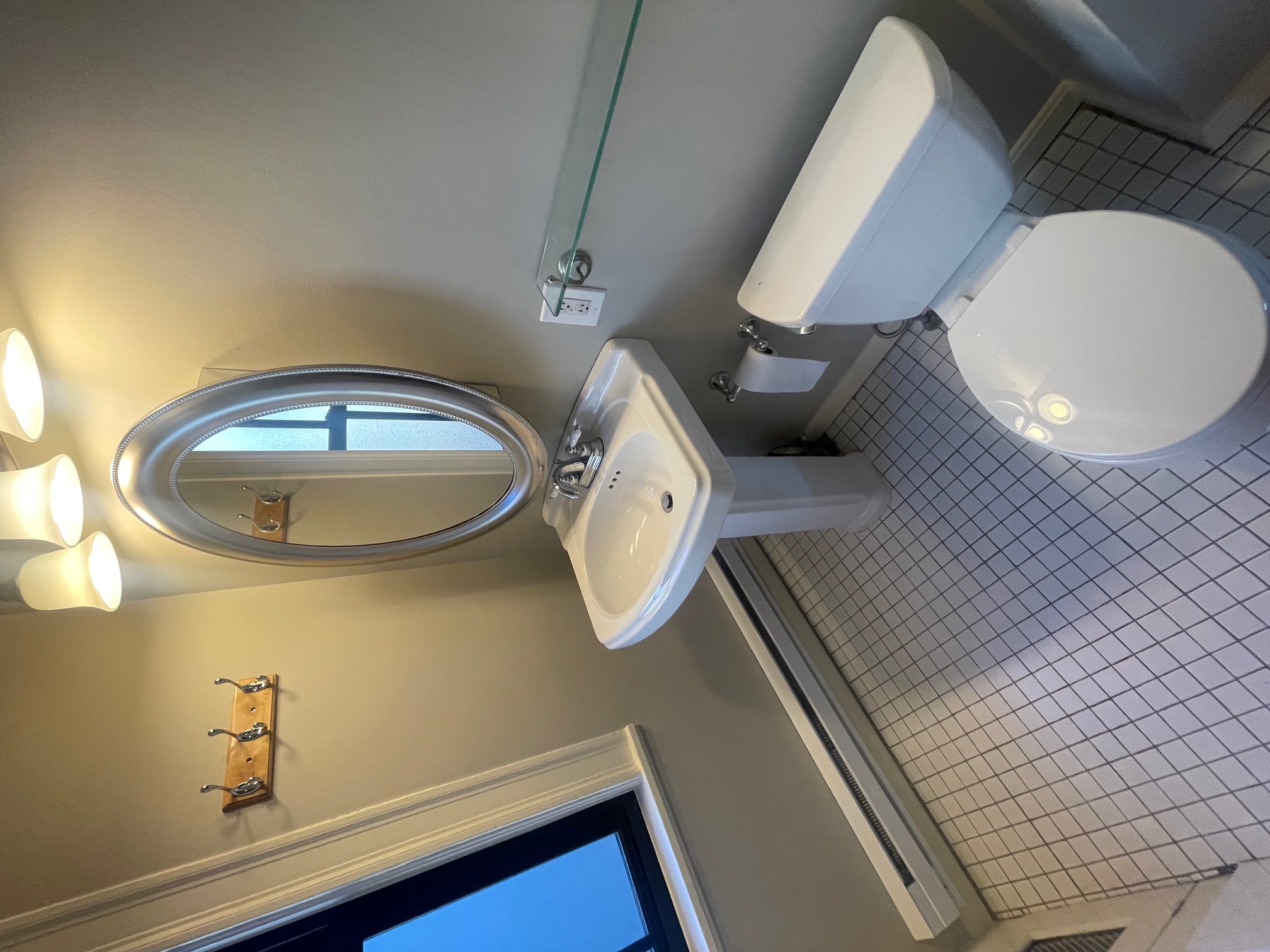 8 Charnwood Rd, Davis Square