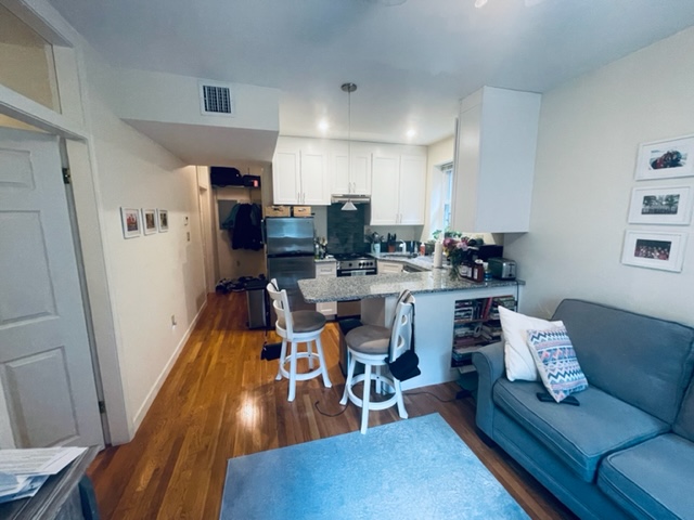 488 Commercial St, North End