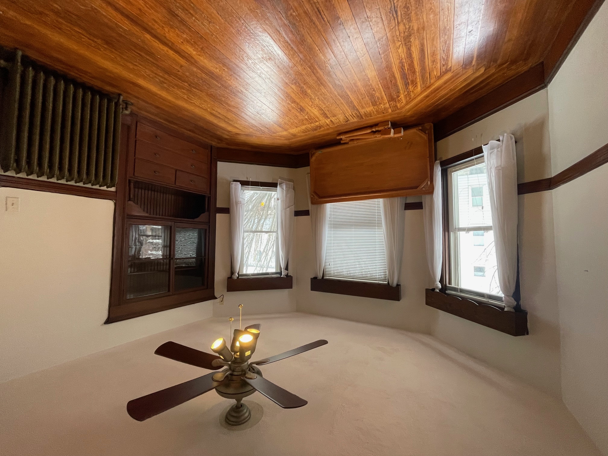 434 Broadway, Magoun Square