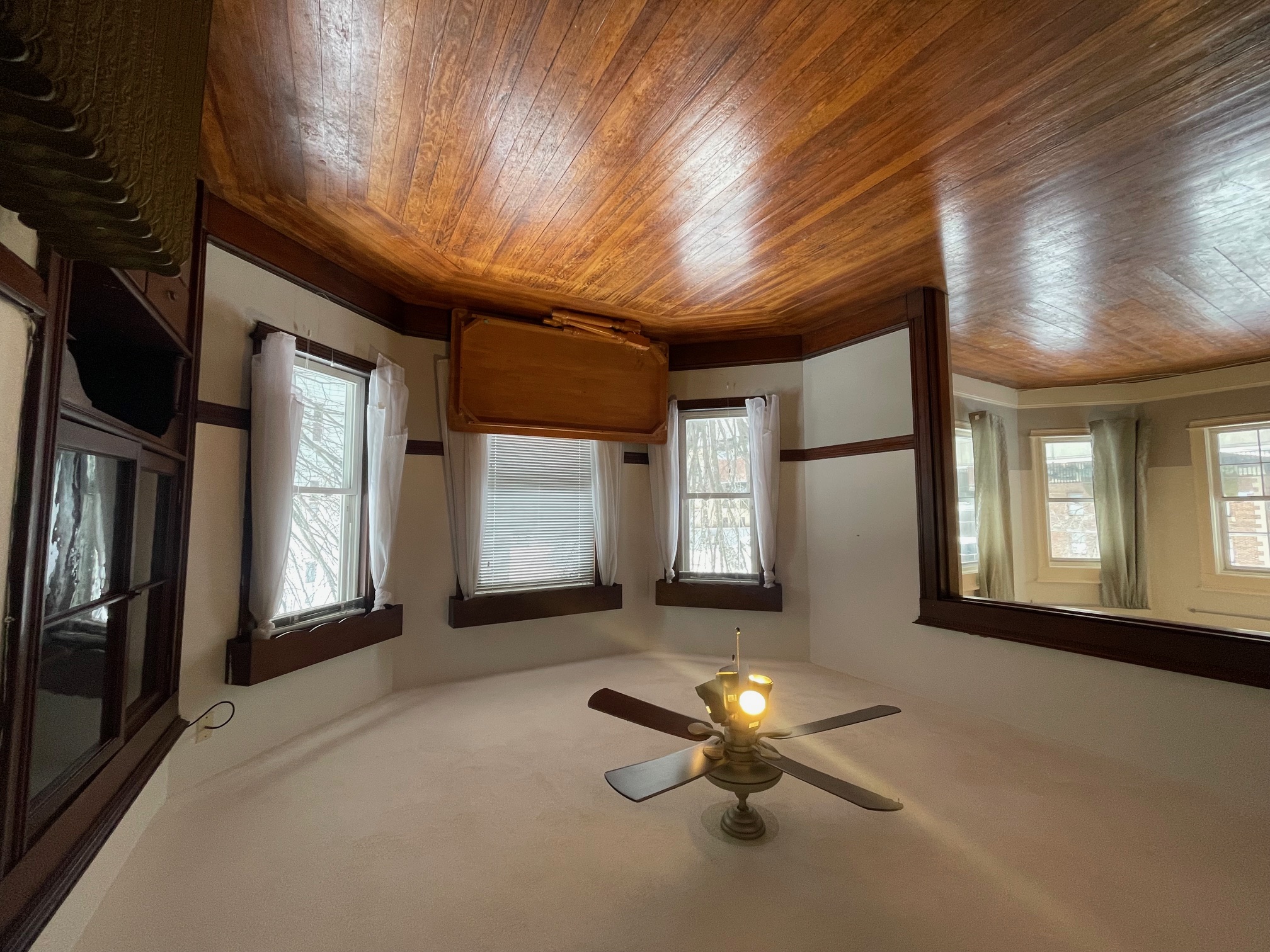 434 Broadway, Magoun Square