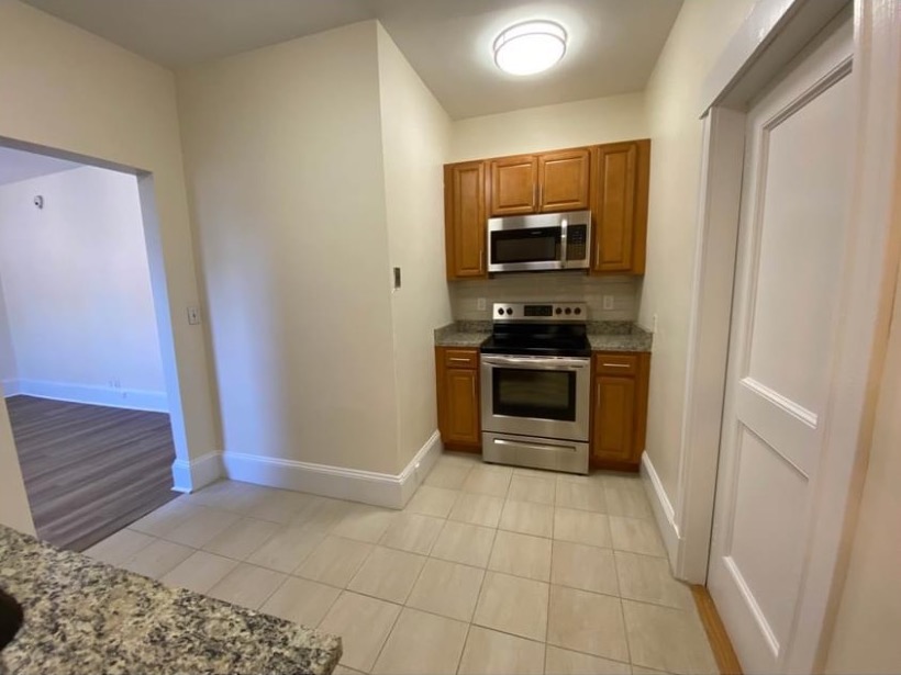 283 Saint Paul St, Longwood