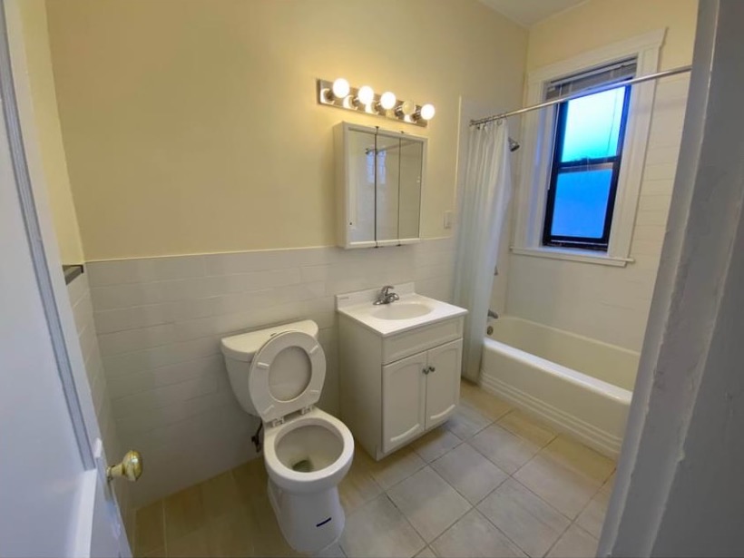 283 Saint Paul St, Longwood