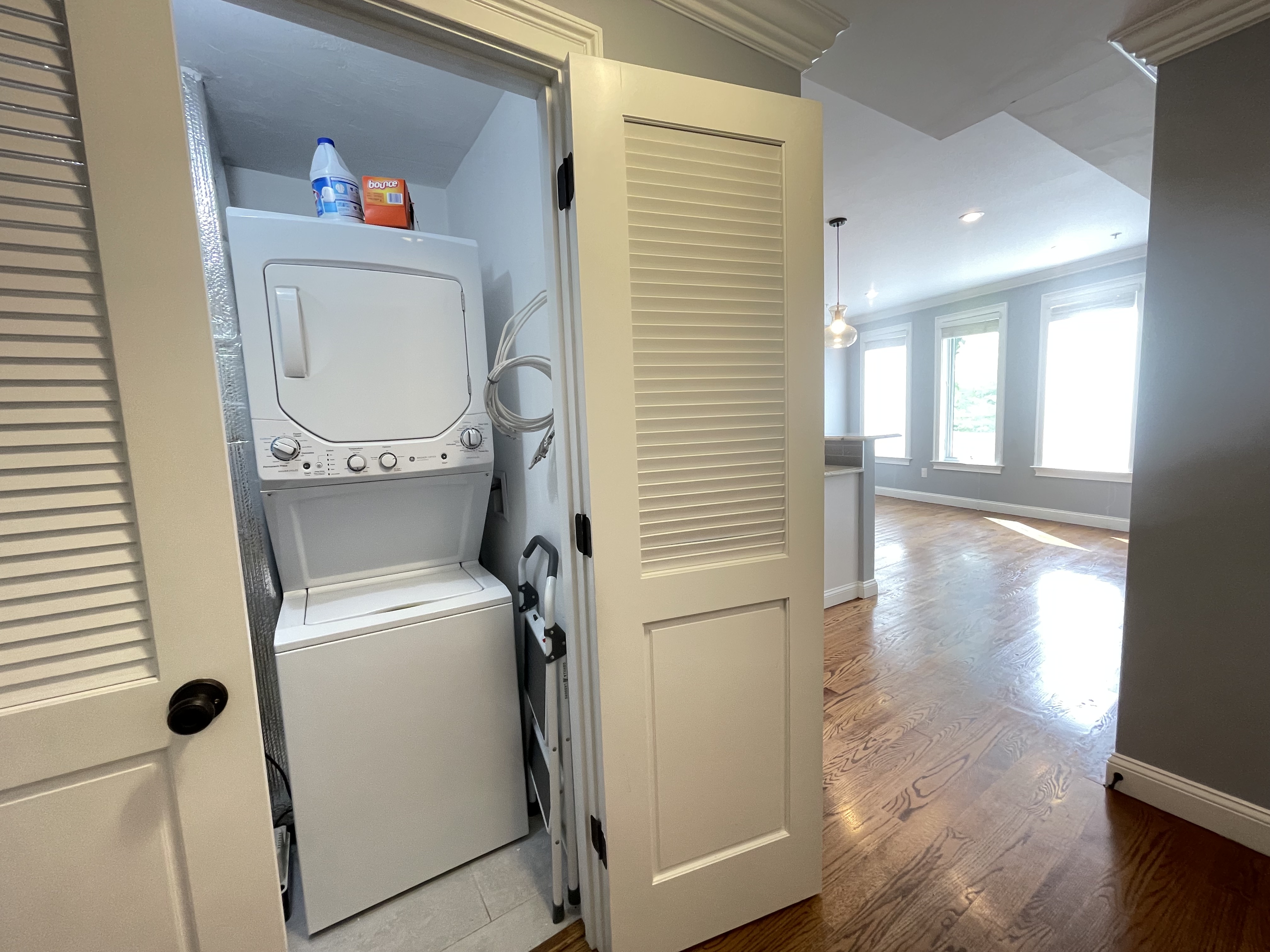 42 Hyde Park Ave, Jamaica Plain