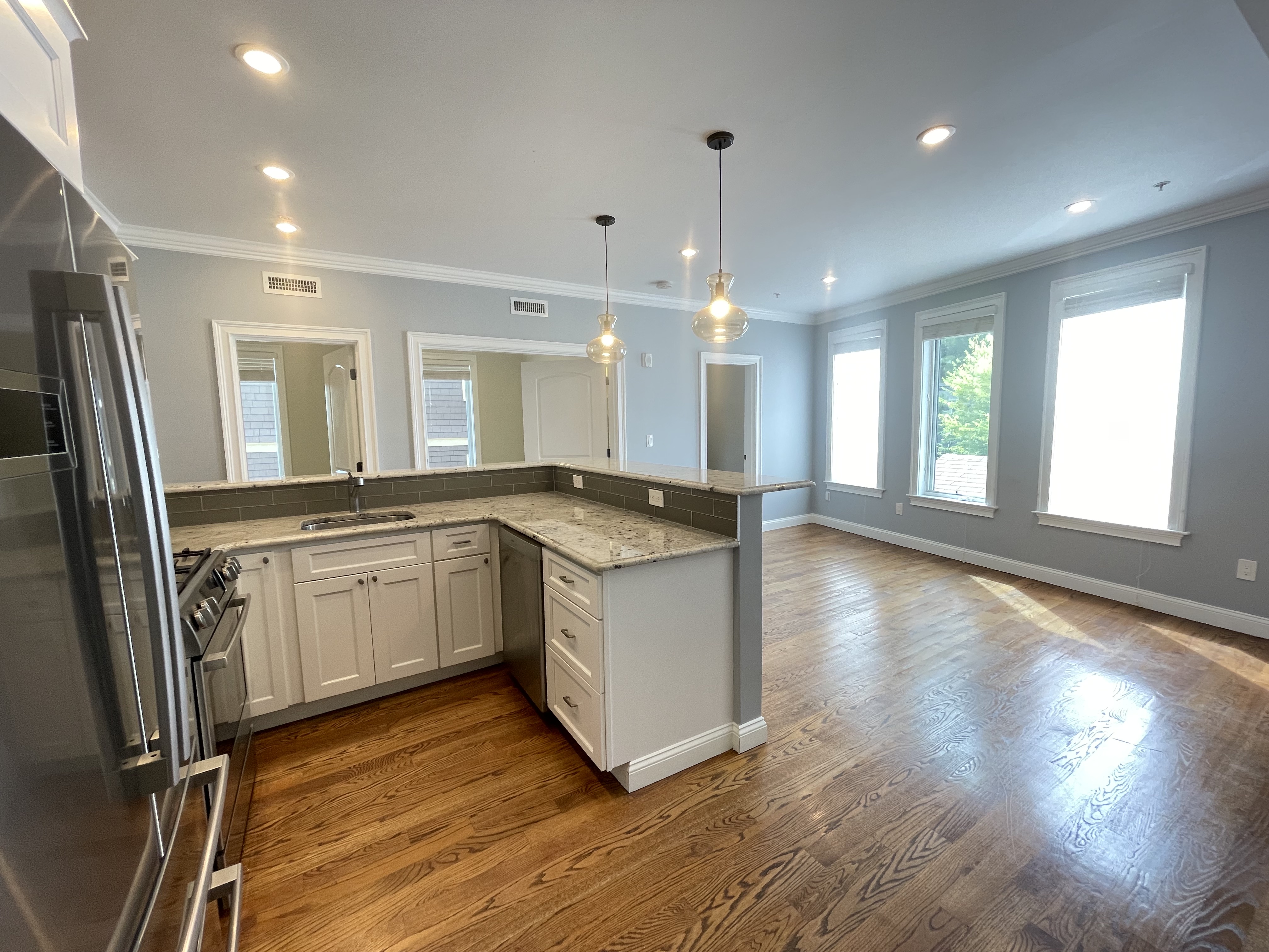 42 Hyde Park Ave, Jamaica Plain